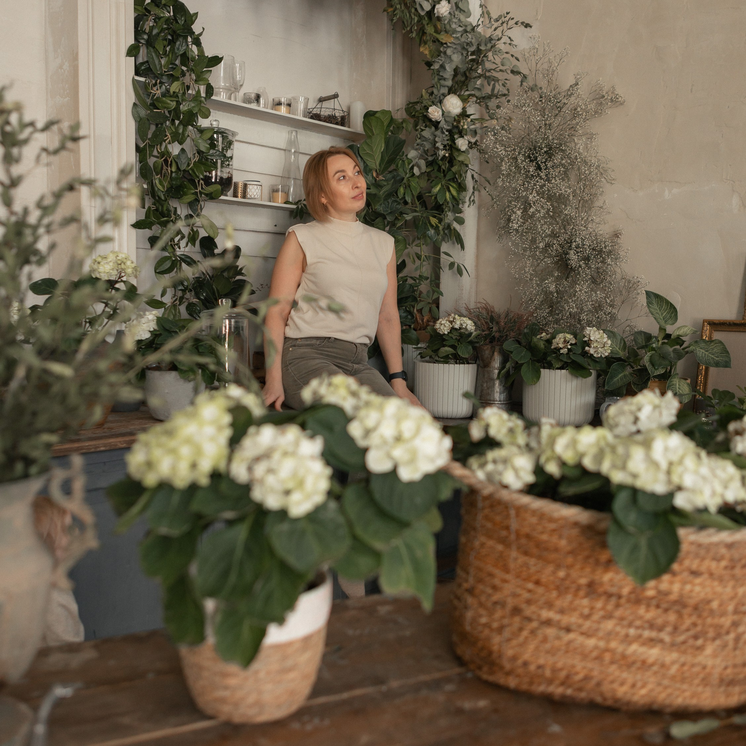 В студии с цветами. Фотограф в Тюмени Вера Ильинова