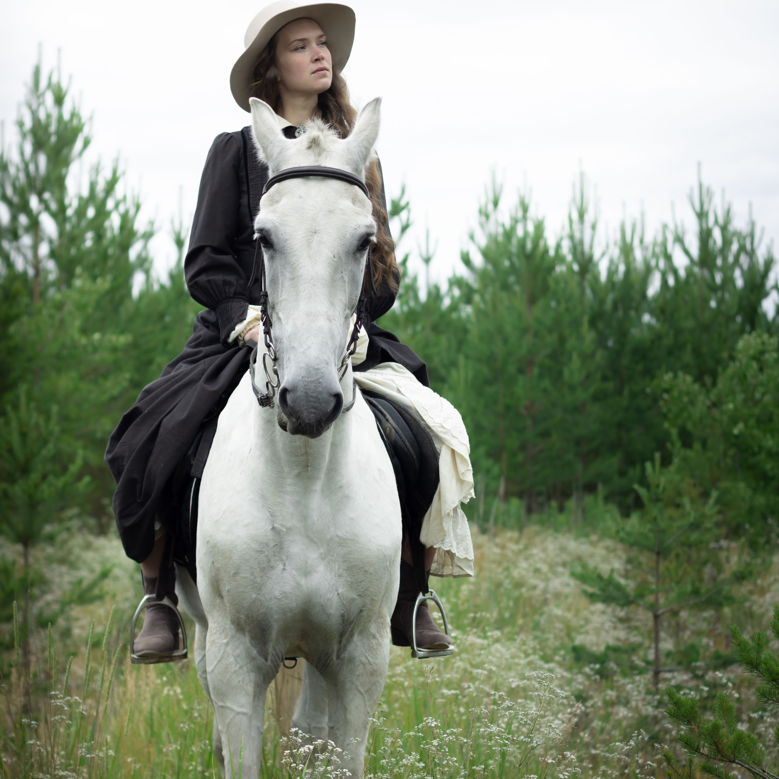 Прогулка на лошади. Фотограф в Тюмени Вера Ильинова