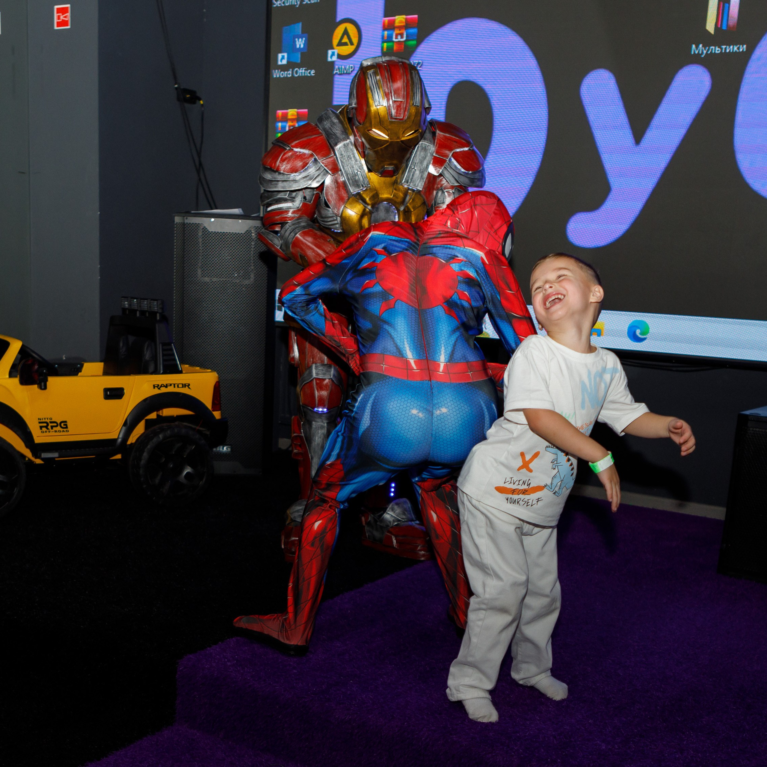 Репортажная детская, день рождения. Фотограф в Тюмени Вера Ильинова