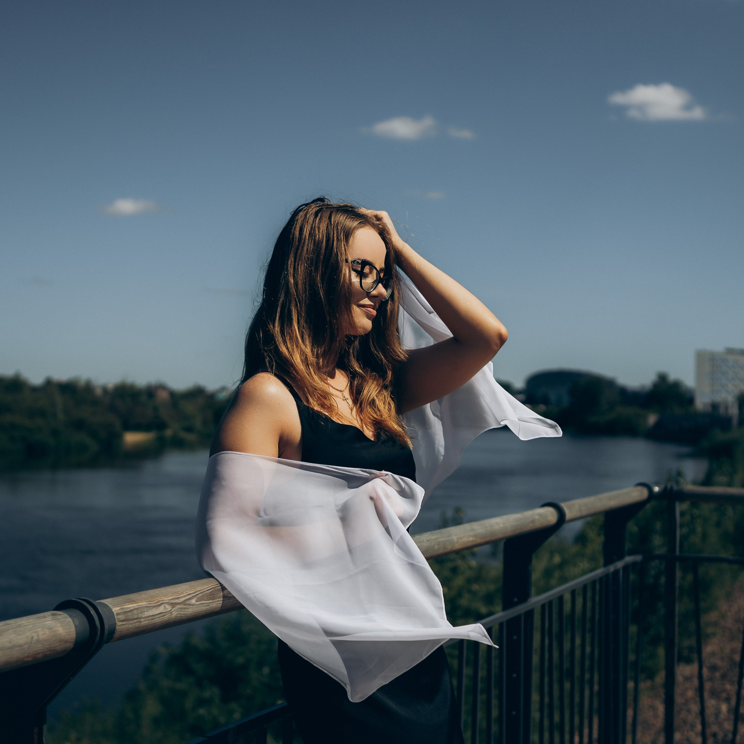 Прогулка в городе в солнечный день. Фотограф в Тюмени Вера Ильинова