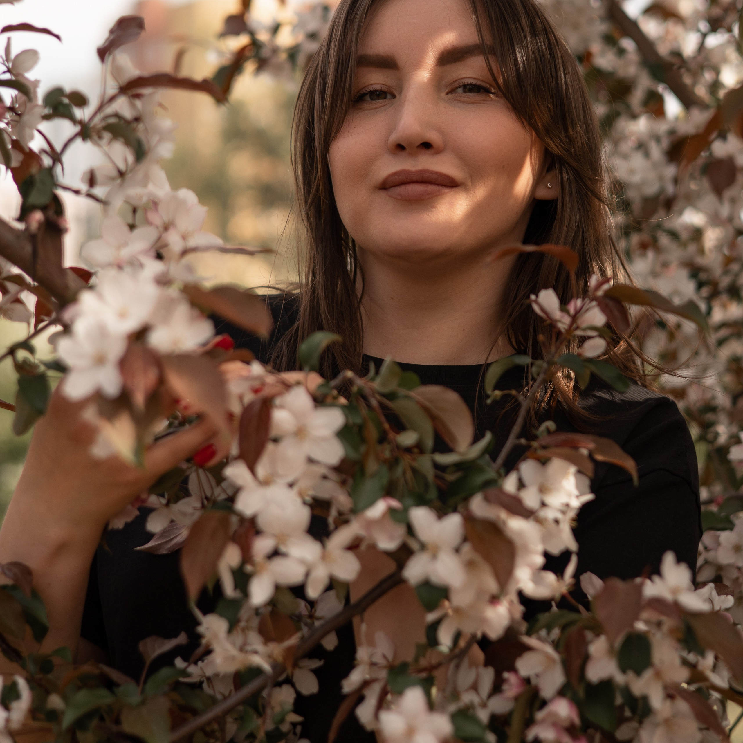 В цветущих яблонях. Фотограф в Тюмени Вера Ильинова