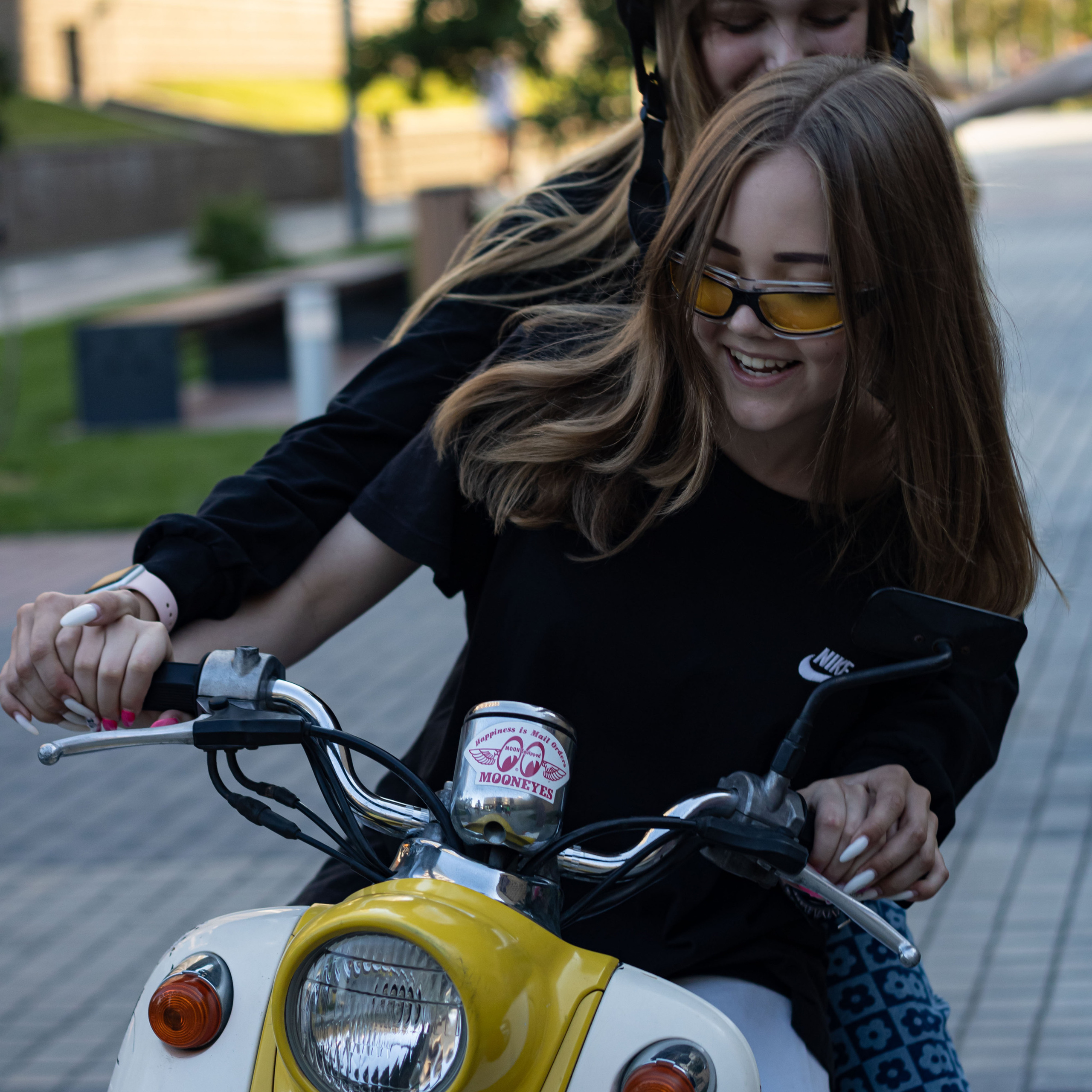 Прогулка подружек. Фотограф в Тюмени Вера Ильинова