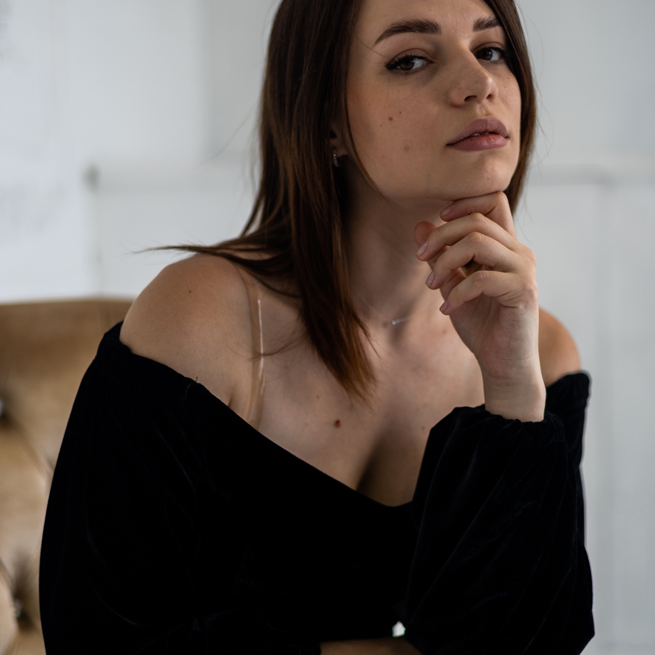 Виктория студийная