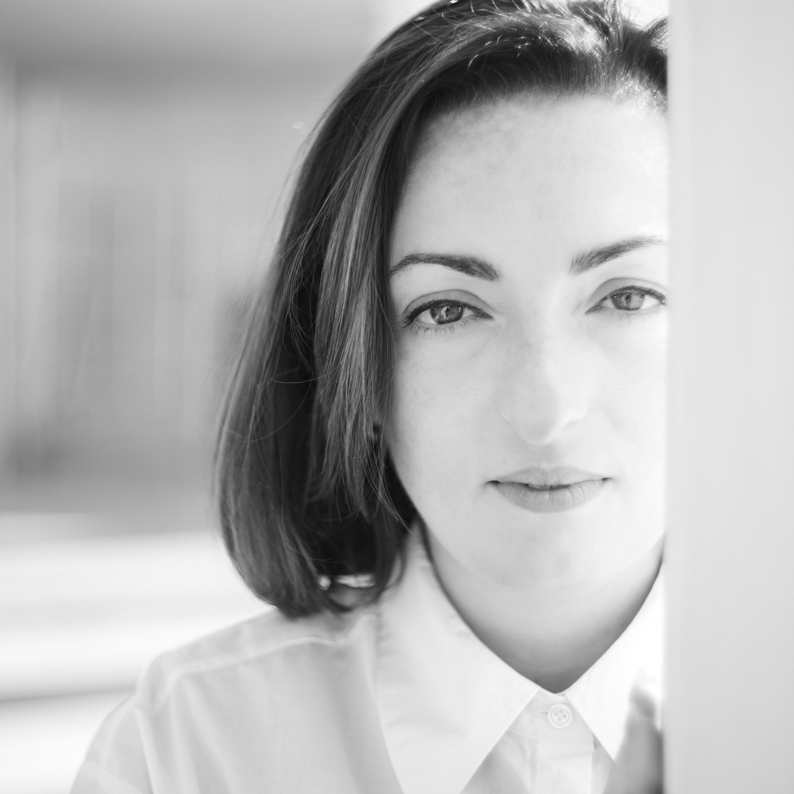 ЧБ стрит портрет с глубокими тенями