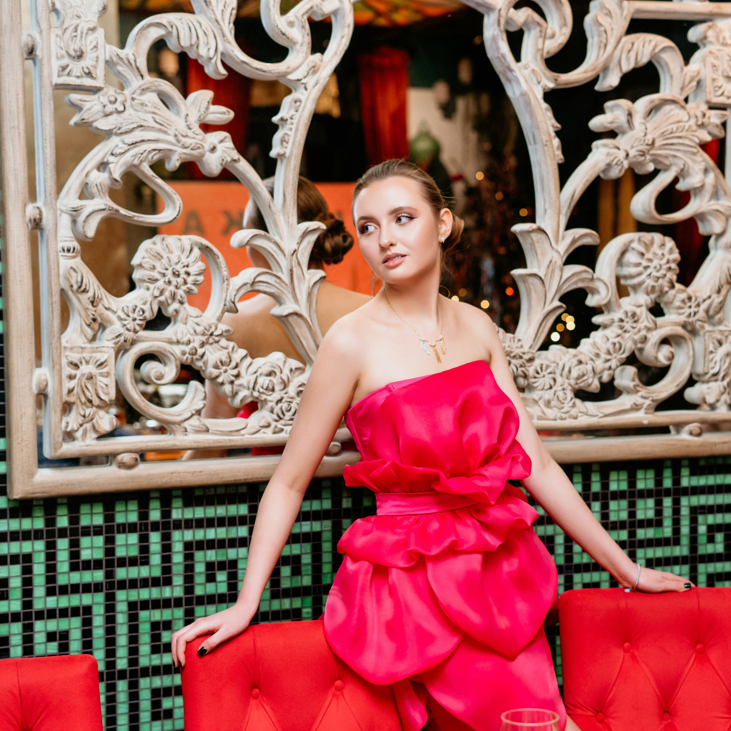 Полине 18 лет / Макао