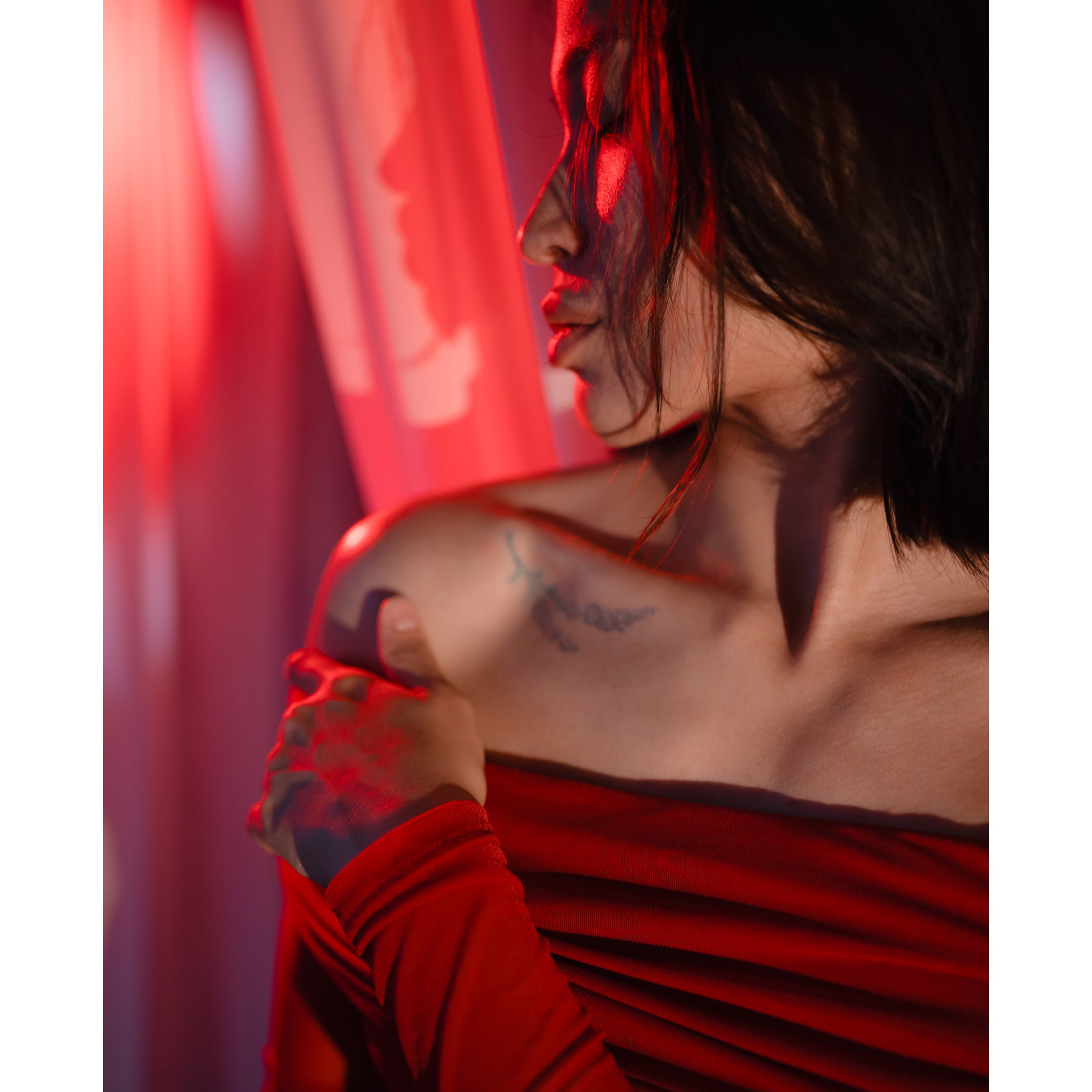 L
