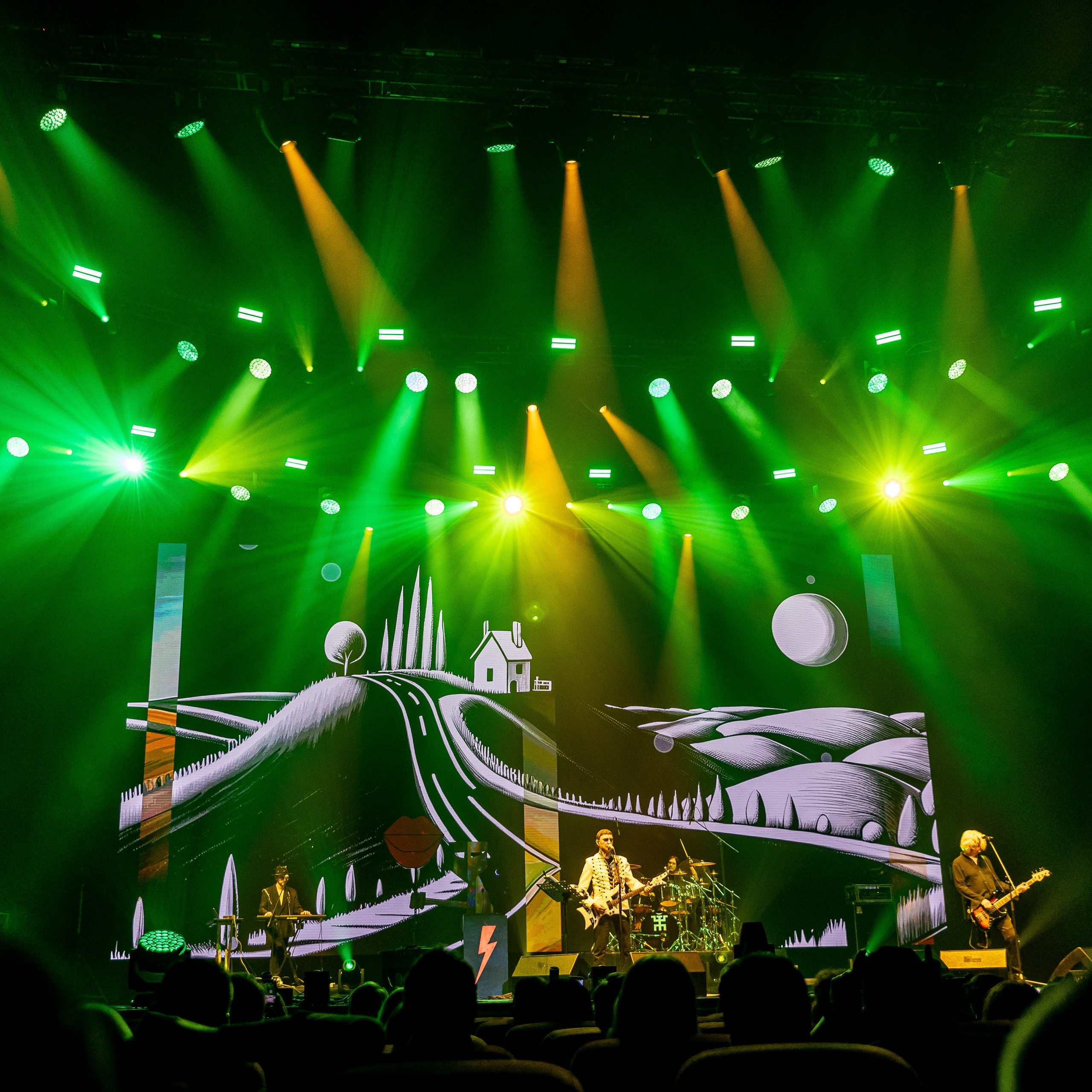 Группа «Пикник», Концертный зал «Москва»