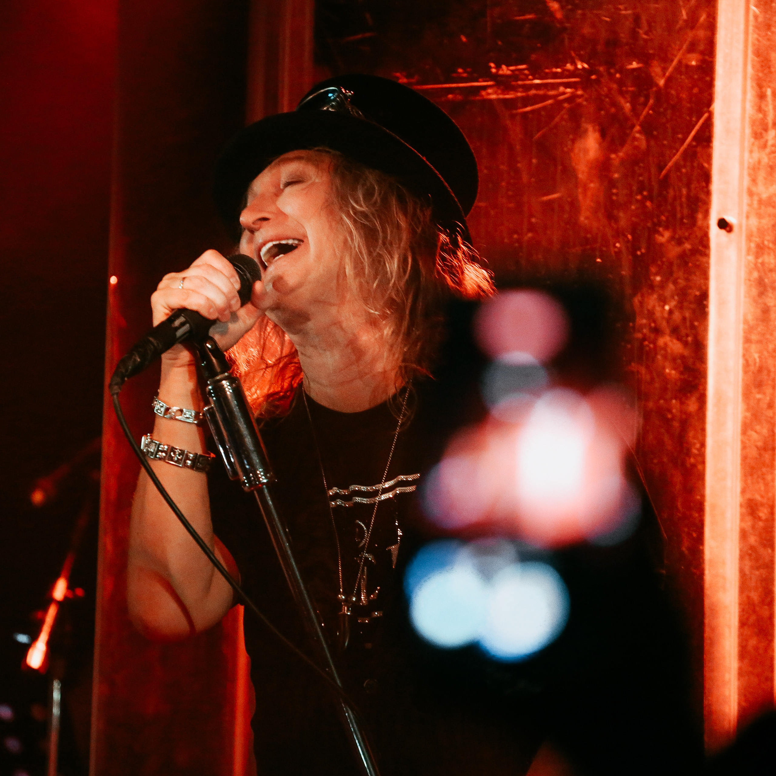 Александр Иванов и группа Рондо, клуб 16 Тонн