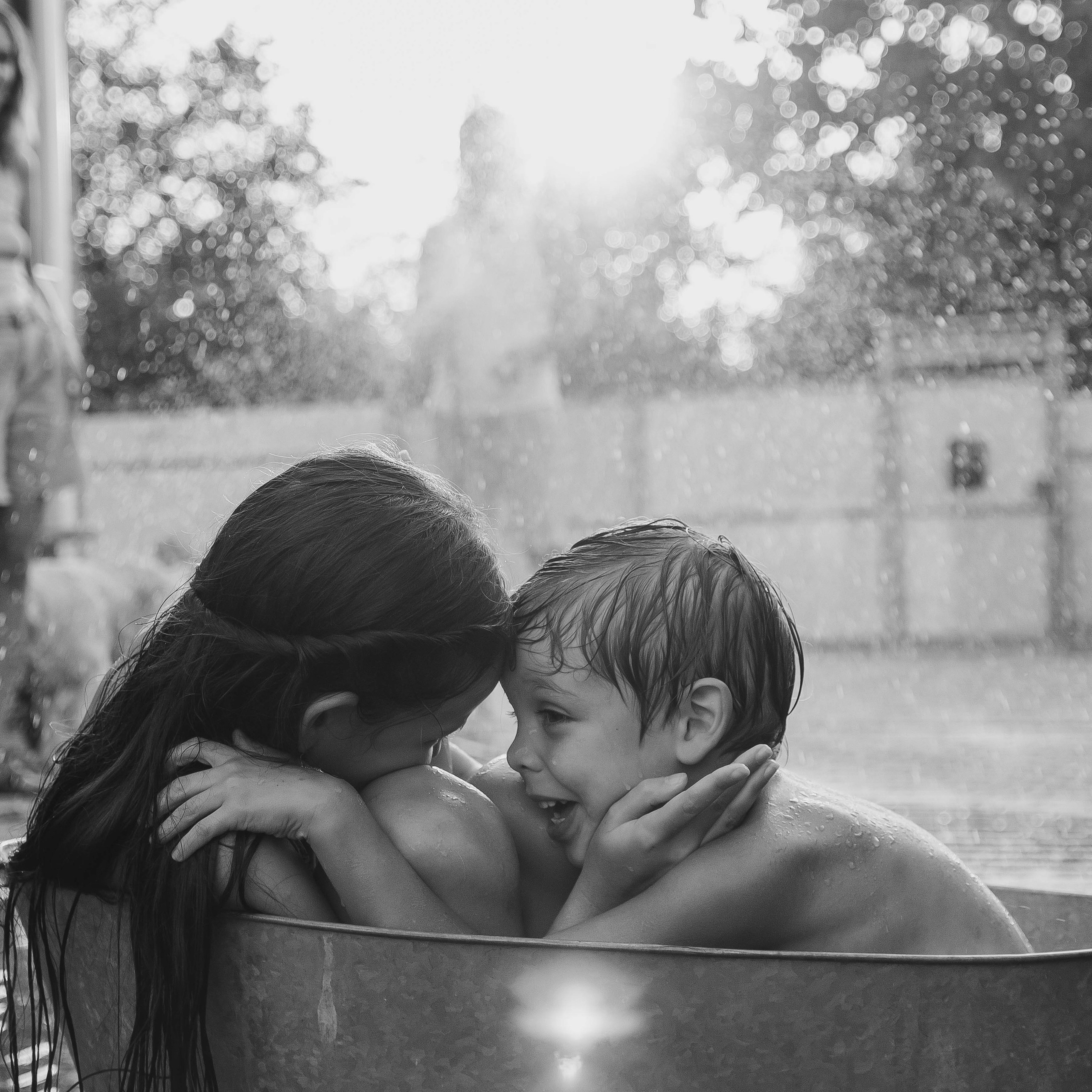 Летом во дворе