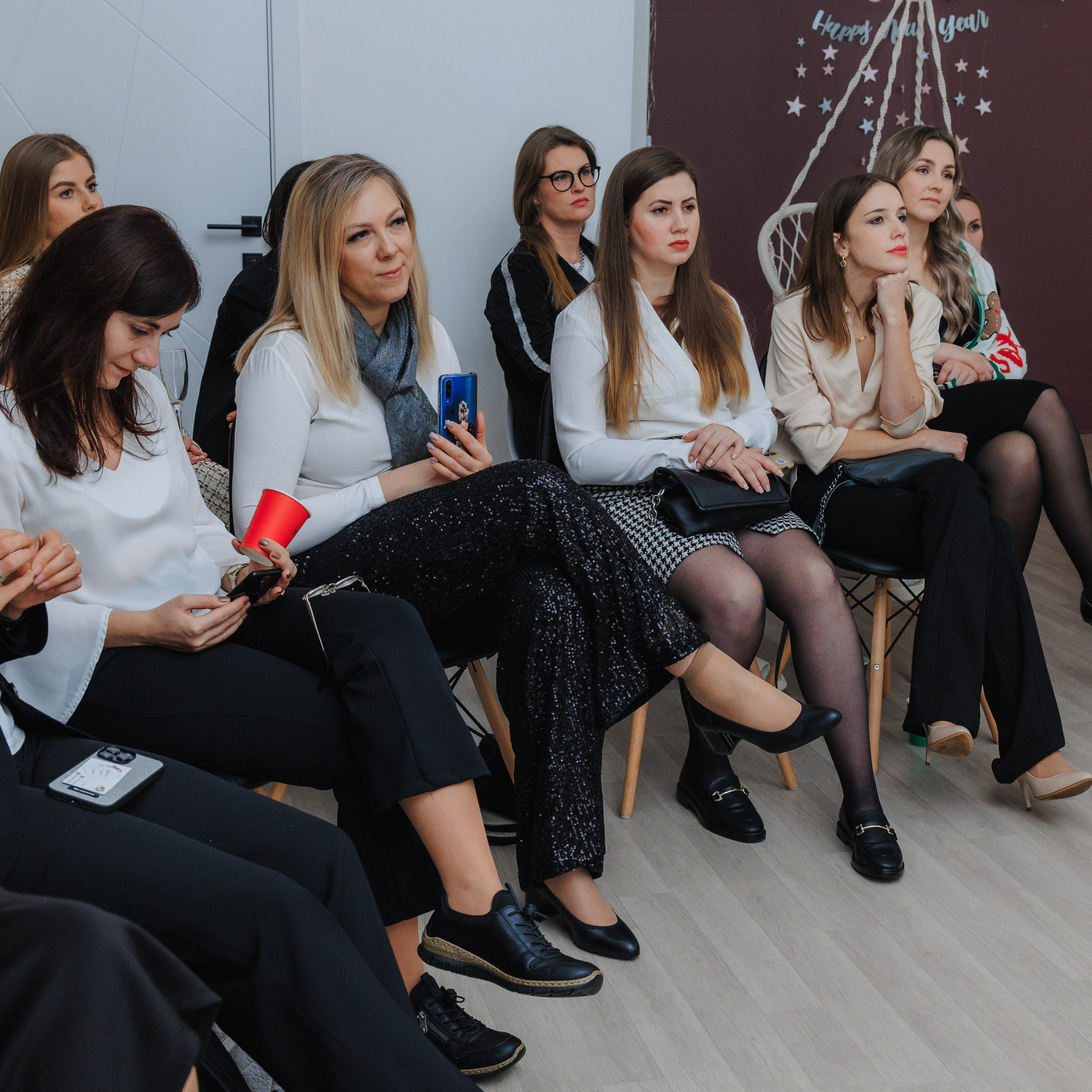 Александра ХаритоноваЧлен Союза Фотохудожников России. Портретный фотограф  www.fostorya.ru Познакомиться поближе. TINAOTEAM — комьюнити экспертов Новой Москвы, продюсерский центр, организация мероприятий ТТ