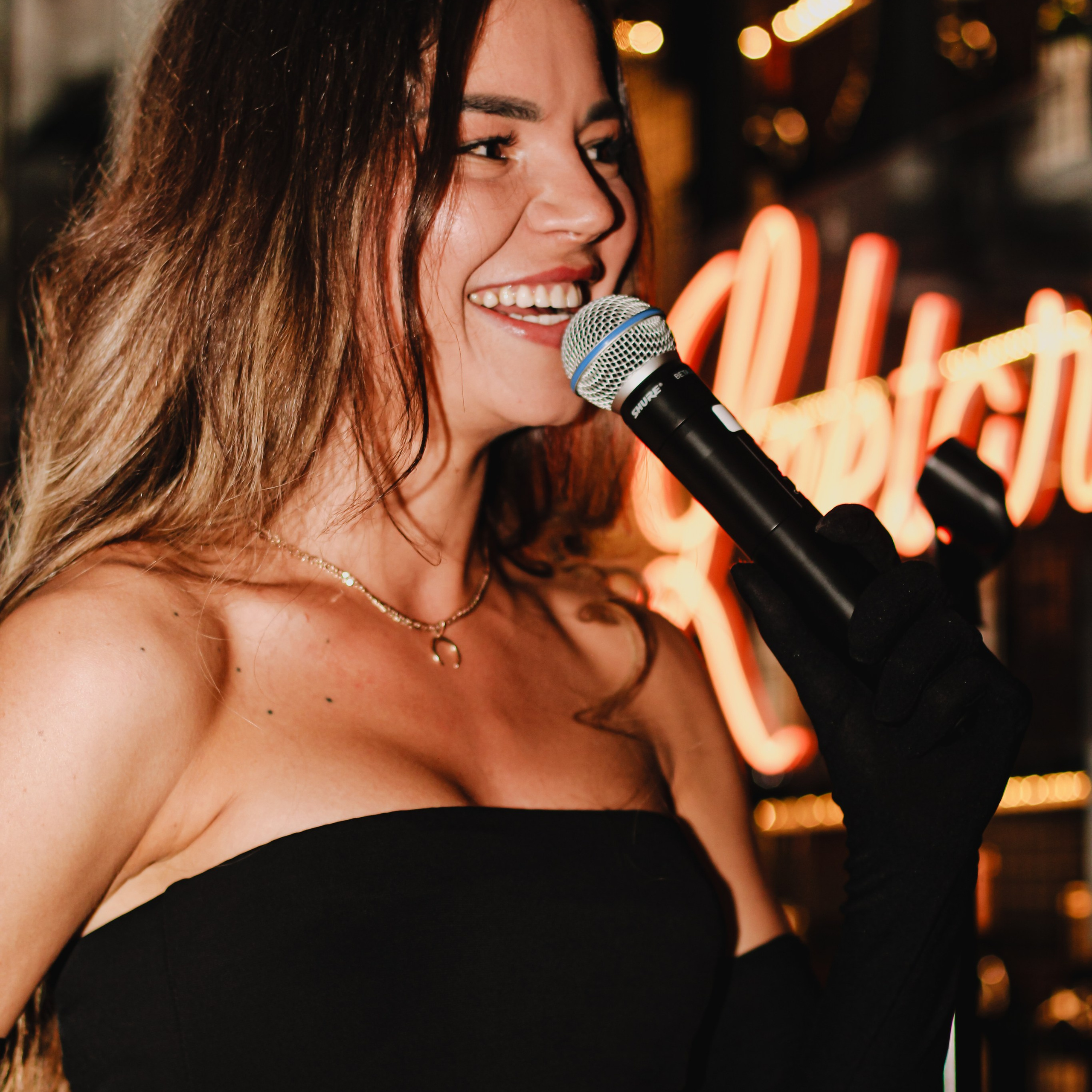 Вечер Alexa Lektar