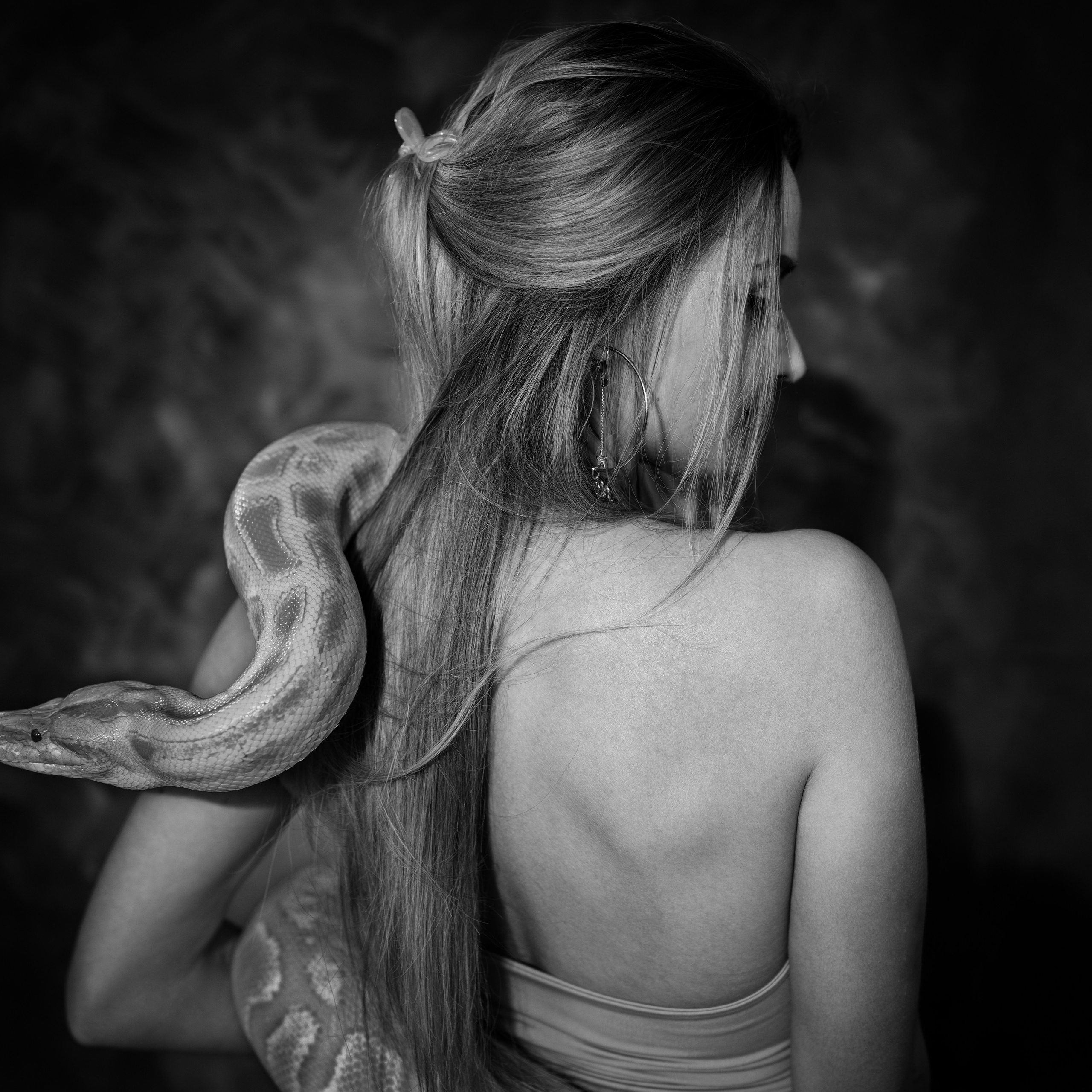 Фотосессия со змеёй в Туле.