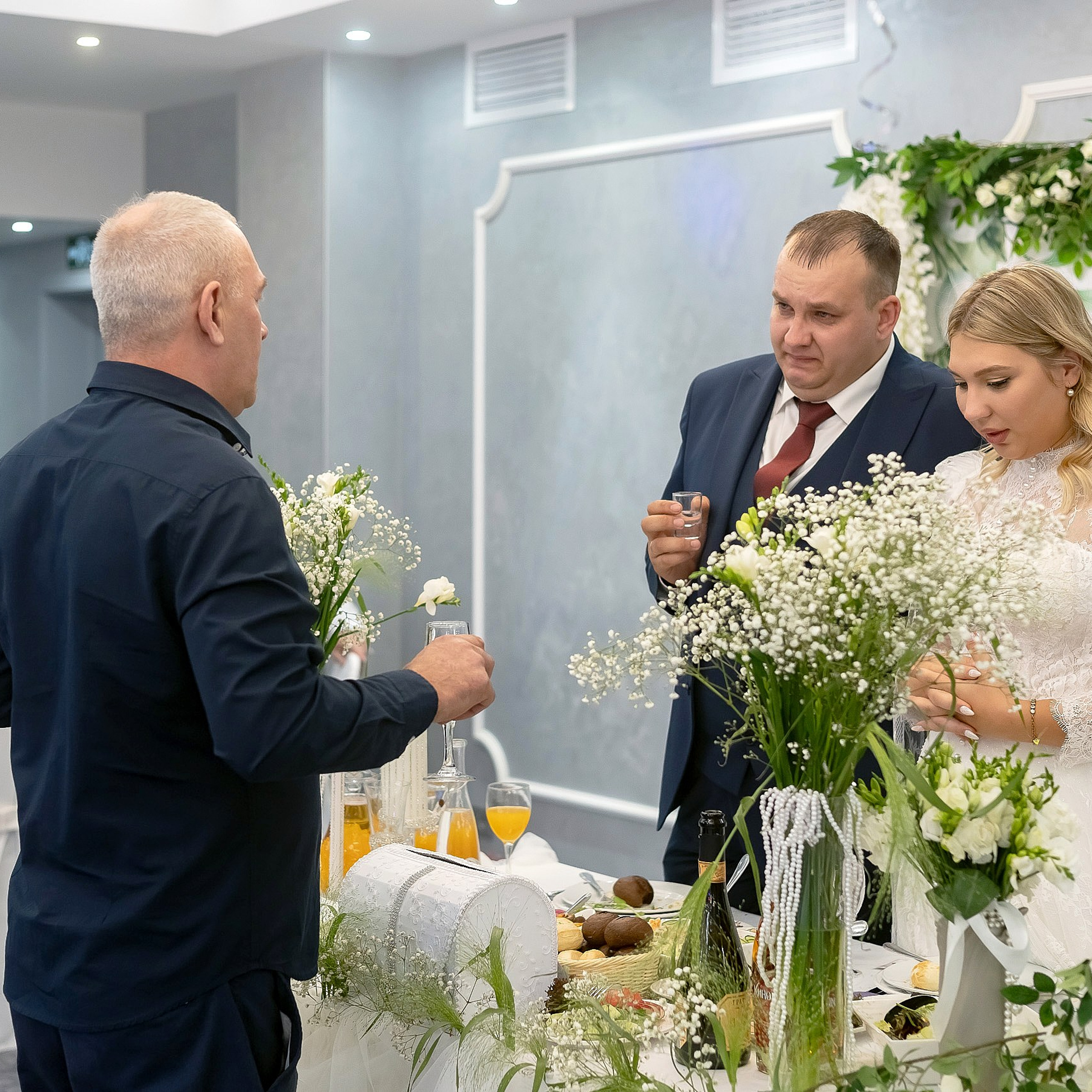 Свадебная фотосессия в загсе