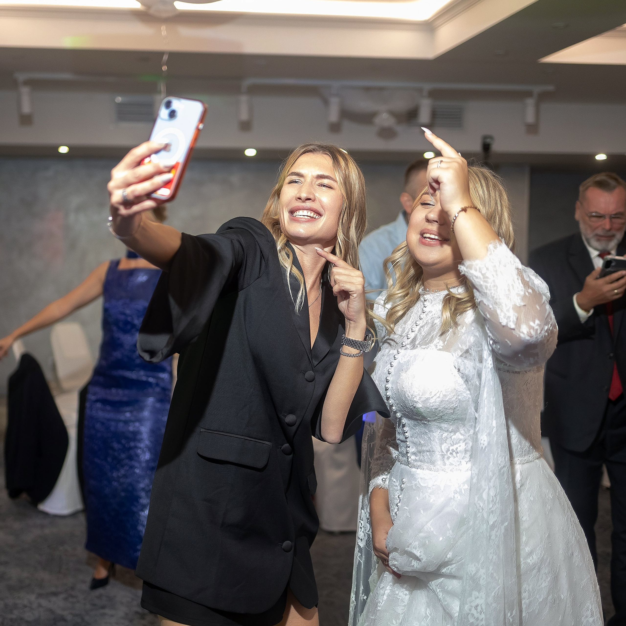 Свадебная фотосессия в загсе