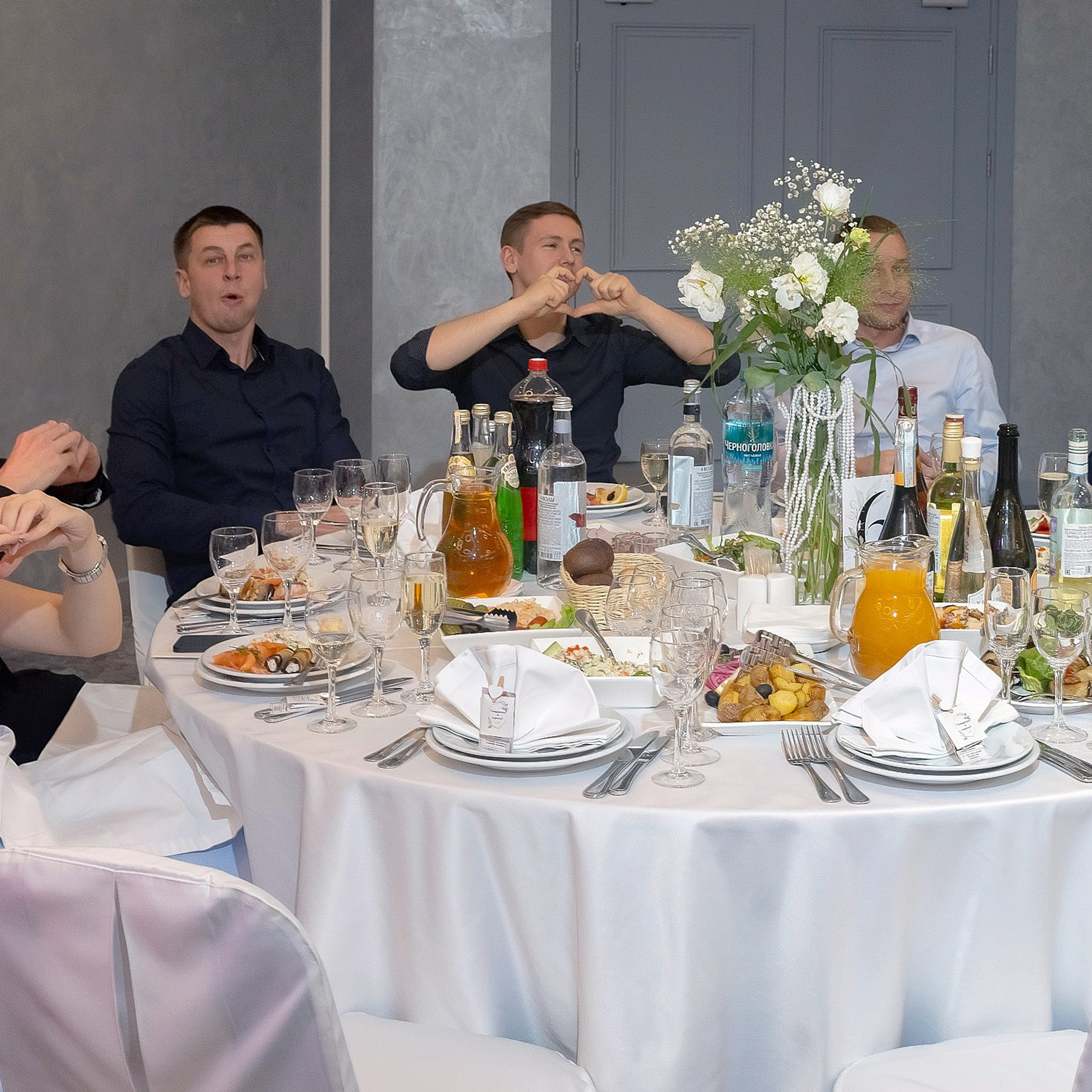 Свадебная фотосессия в загсе