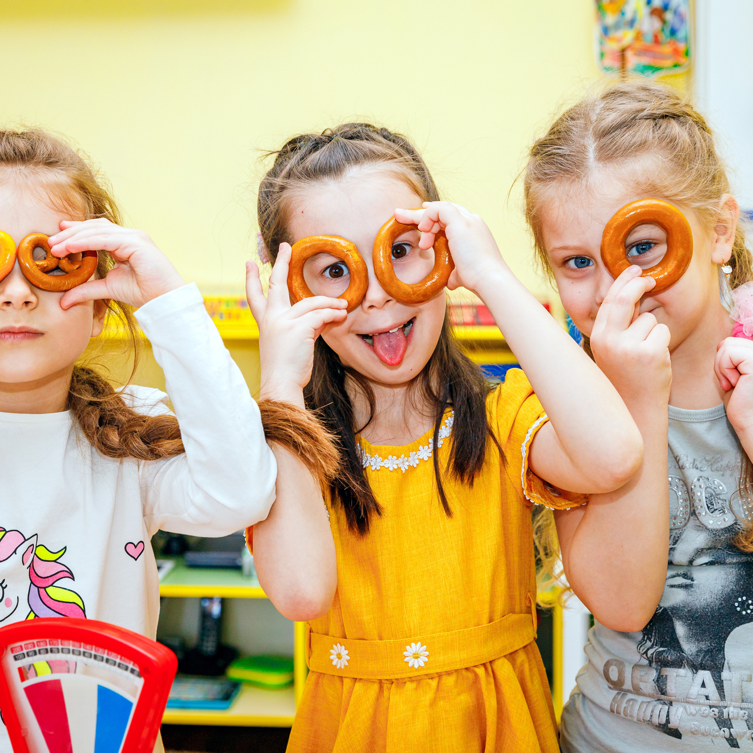 ЗАНЯТИЯ И ИГРЫ