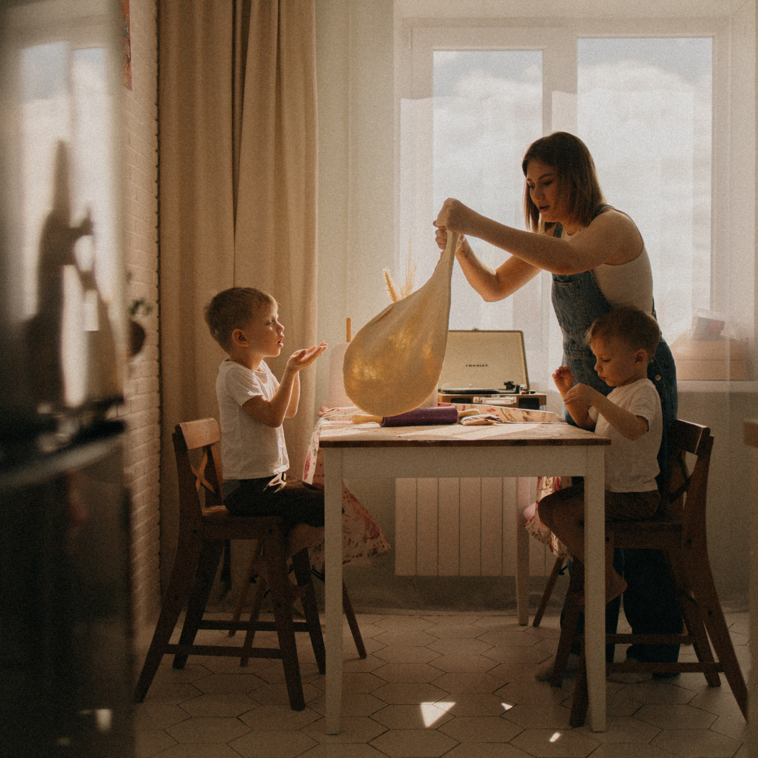 Про материнство