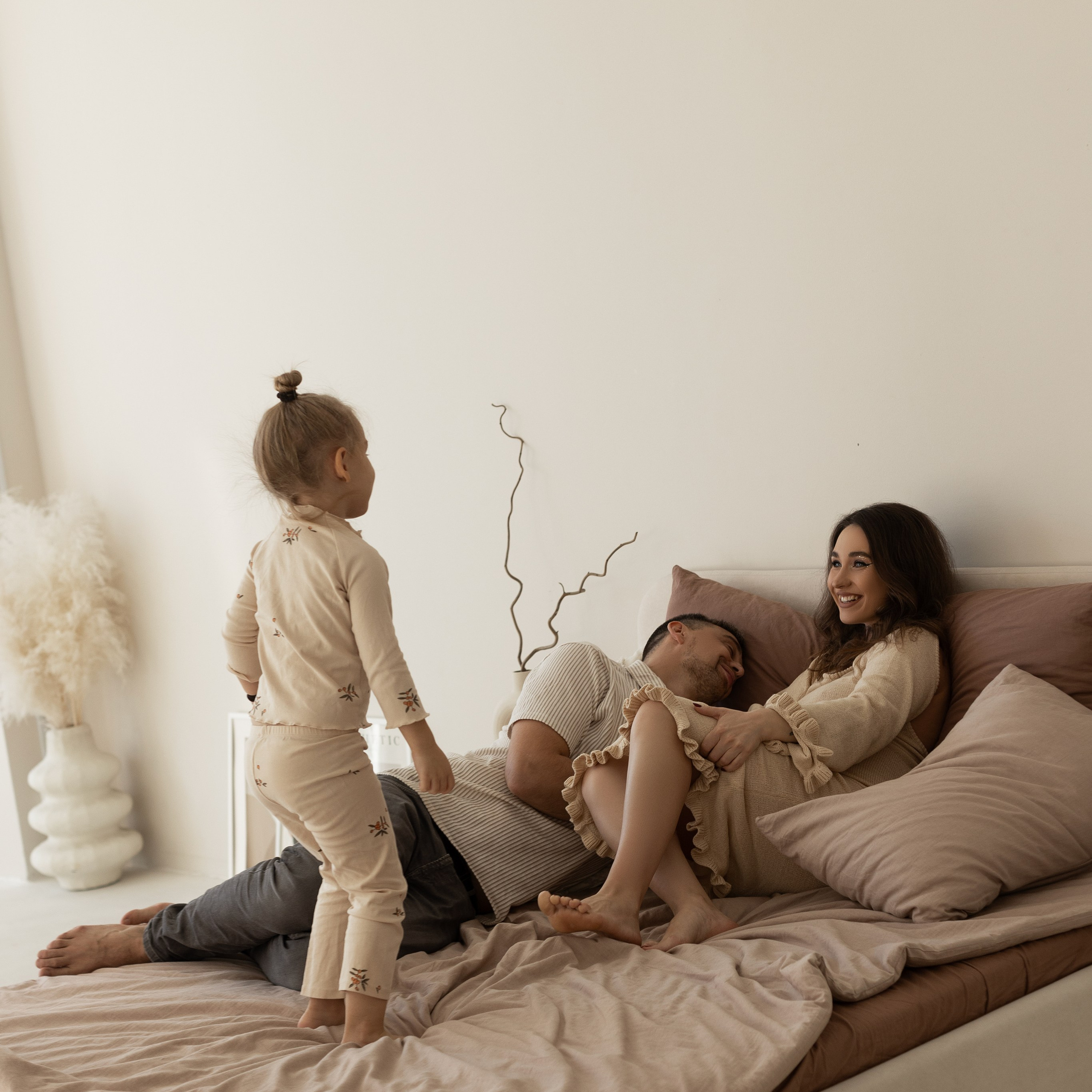 Анастасия, Максим и&nbsp;Мия