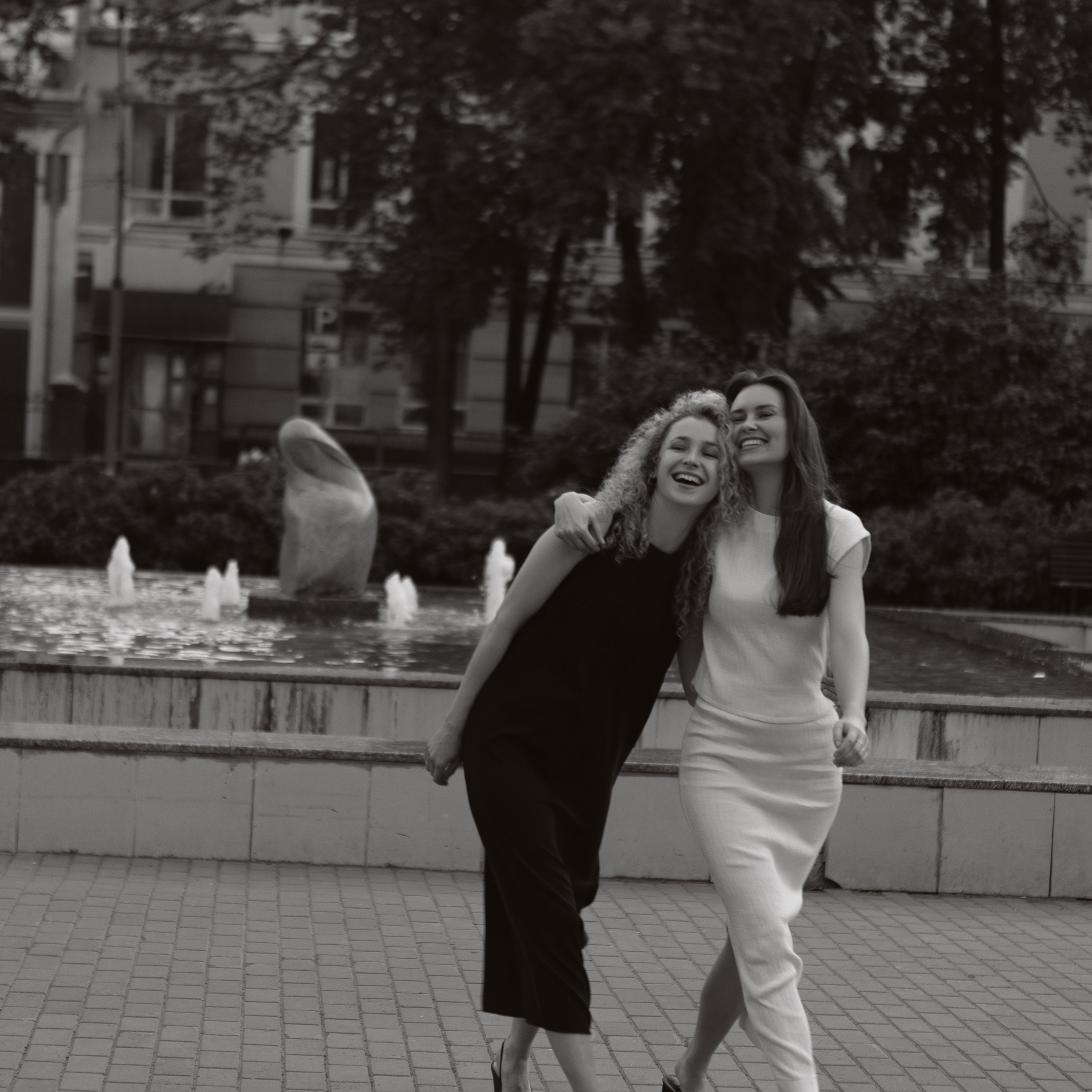 Анна и Елена