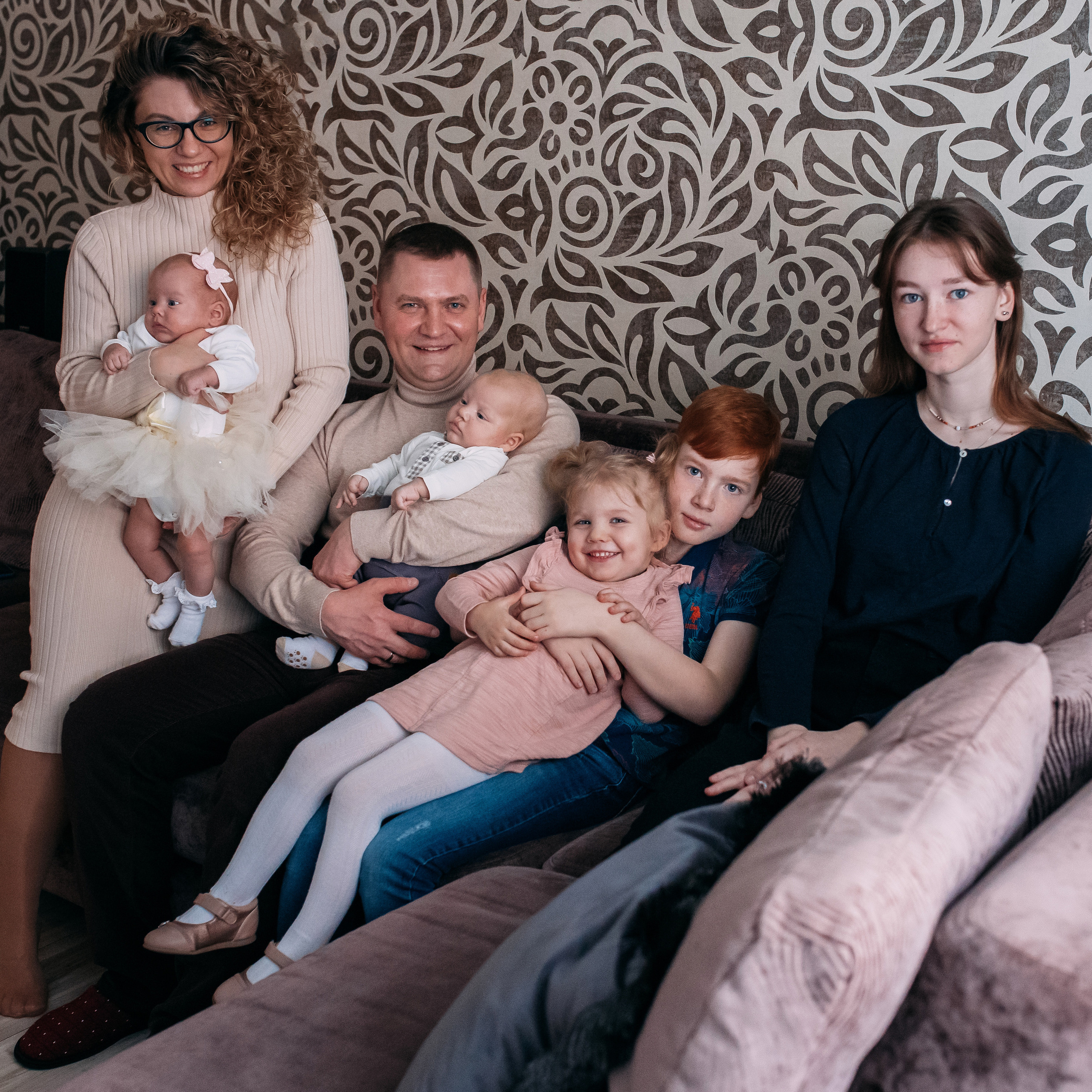 Анна, Алексей, Катя, Егор, Настя, Вера и Юра