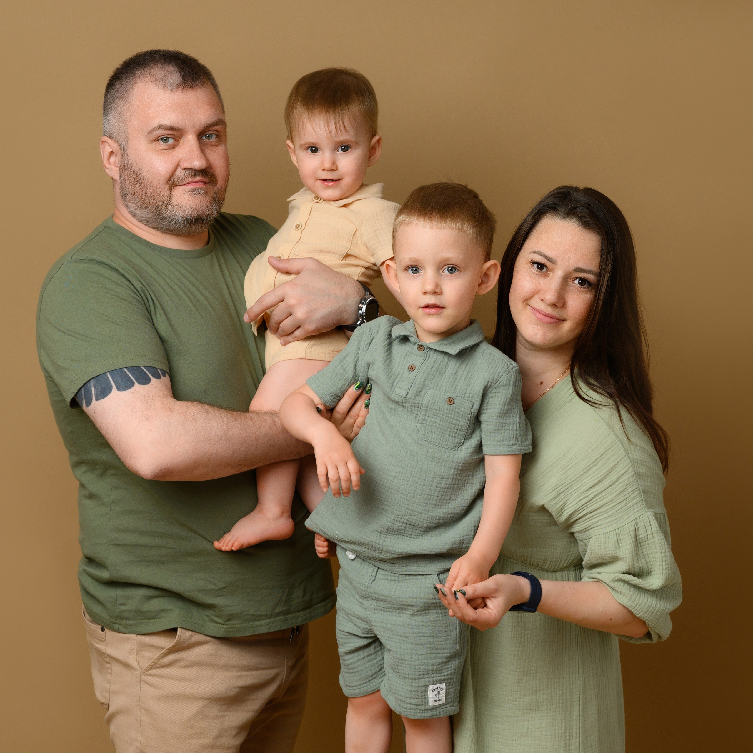 Семейная фотостудия рядом с метро Октябрьское поле