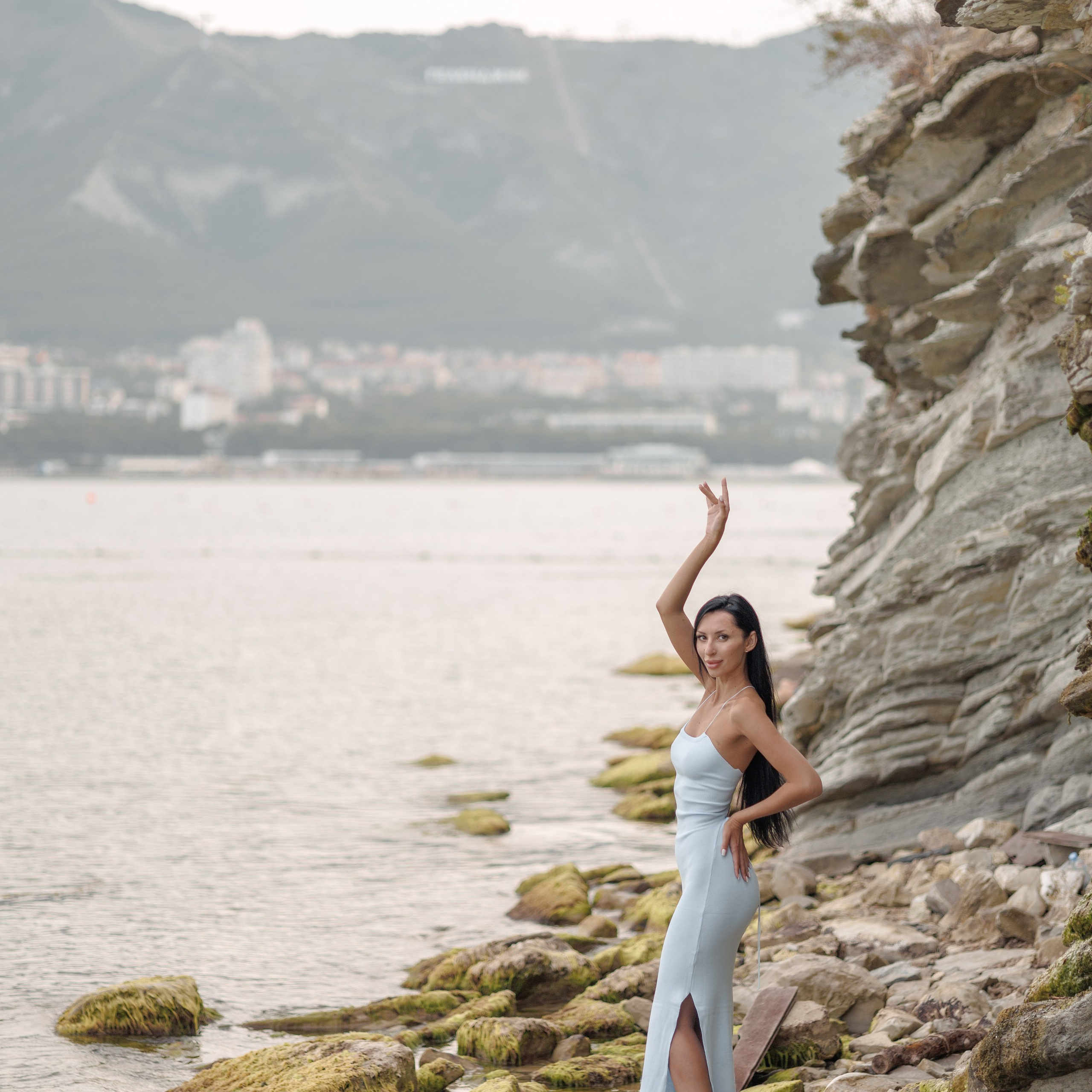 Утро на пляже Метрополь