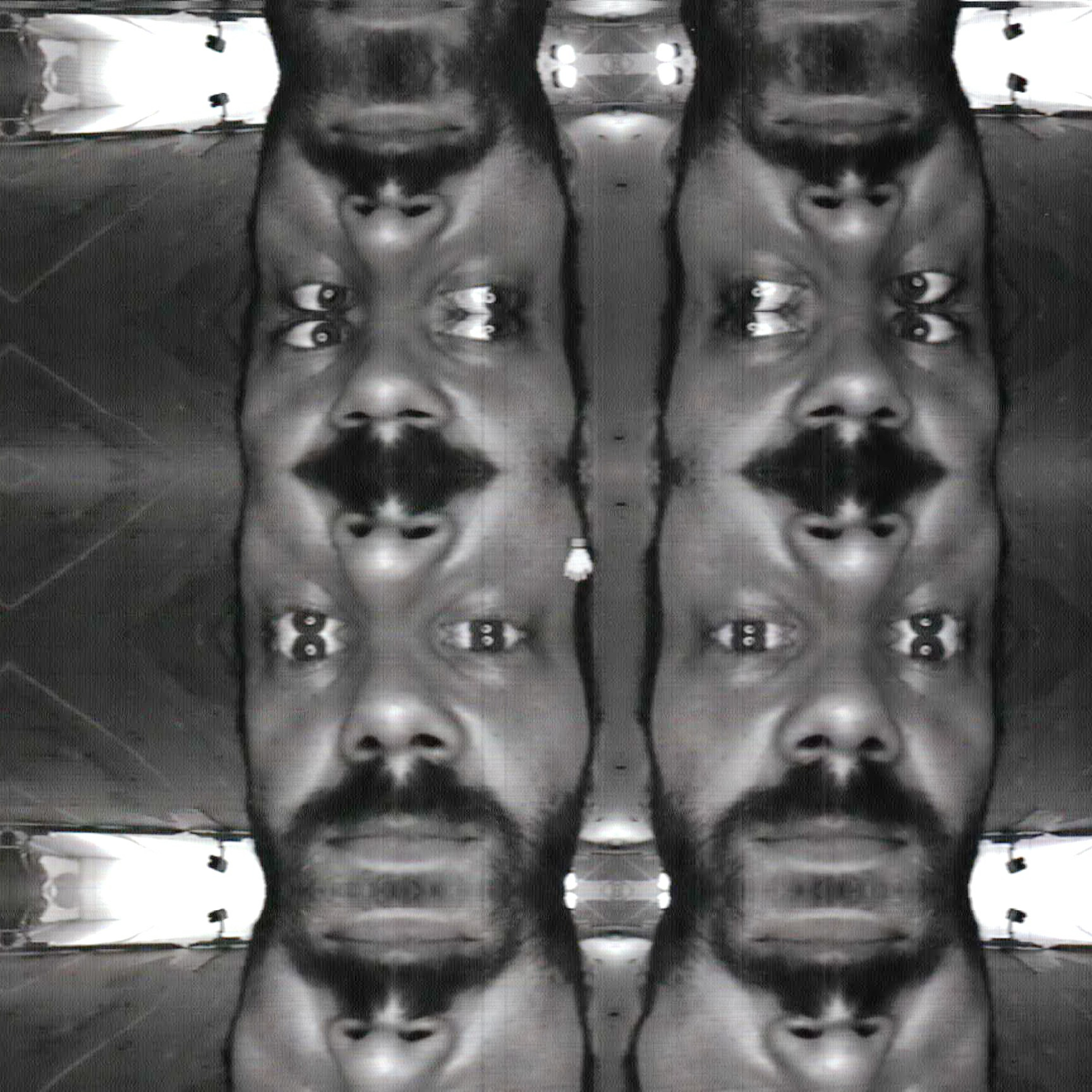 Fluxus Selfie Machine. Роман Ходырев — эзотериолог, художник, фотограф и музыкант. Санкт-Петербург, Рига