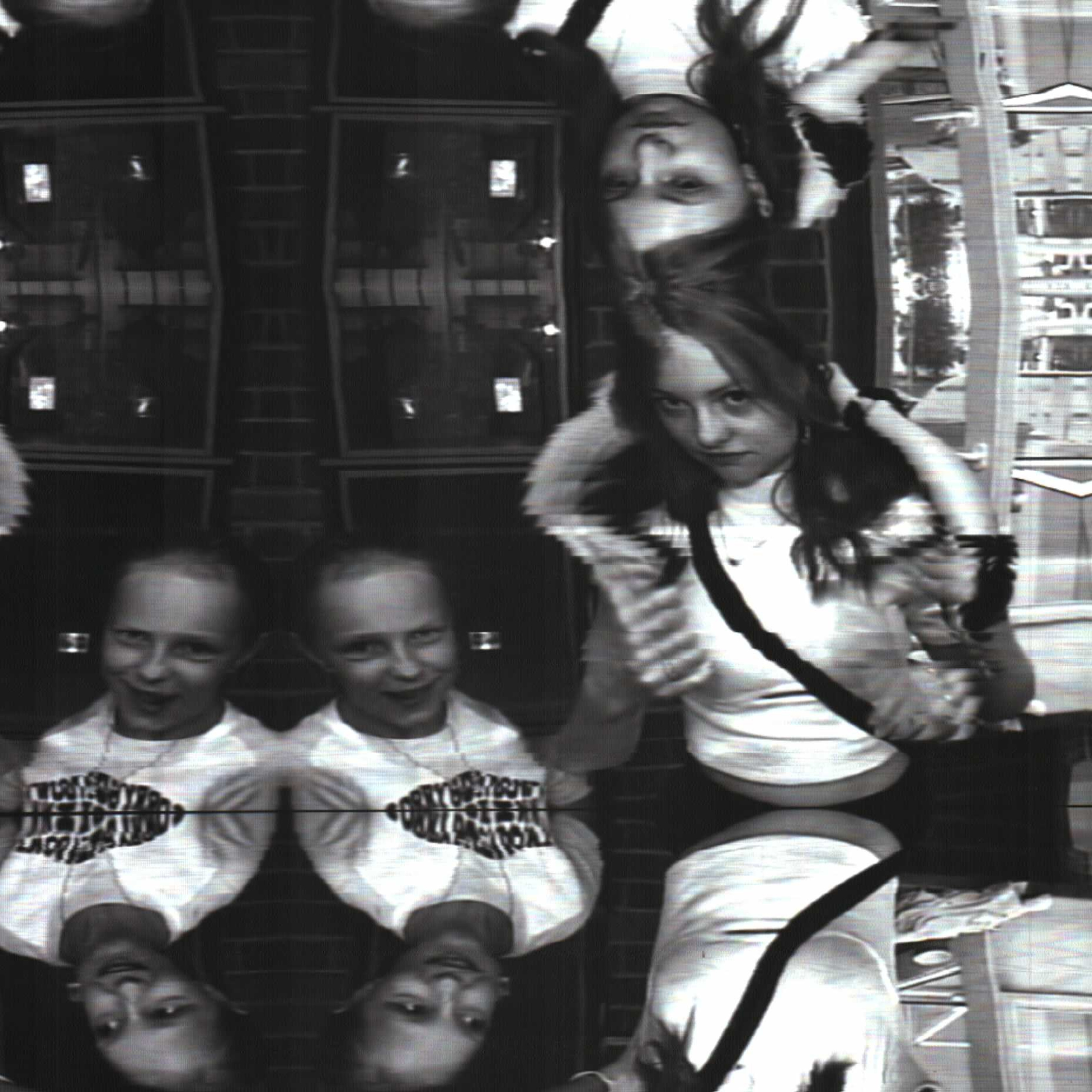 Fluxus Selfie Machine. Роман Ходырев — эзотериолог, художник, фотограф и музыкант. Санкт-Петербург, Рига