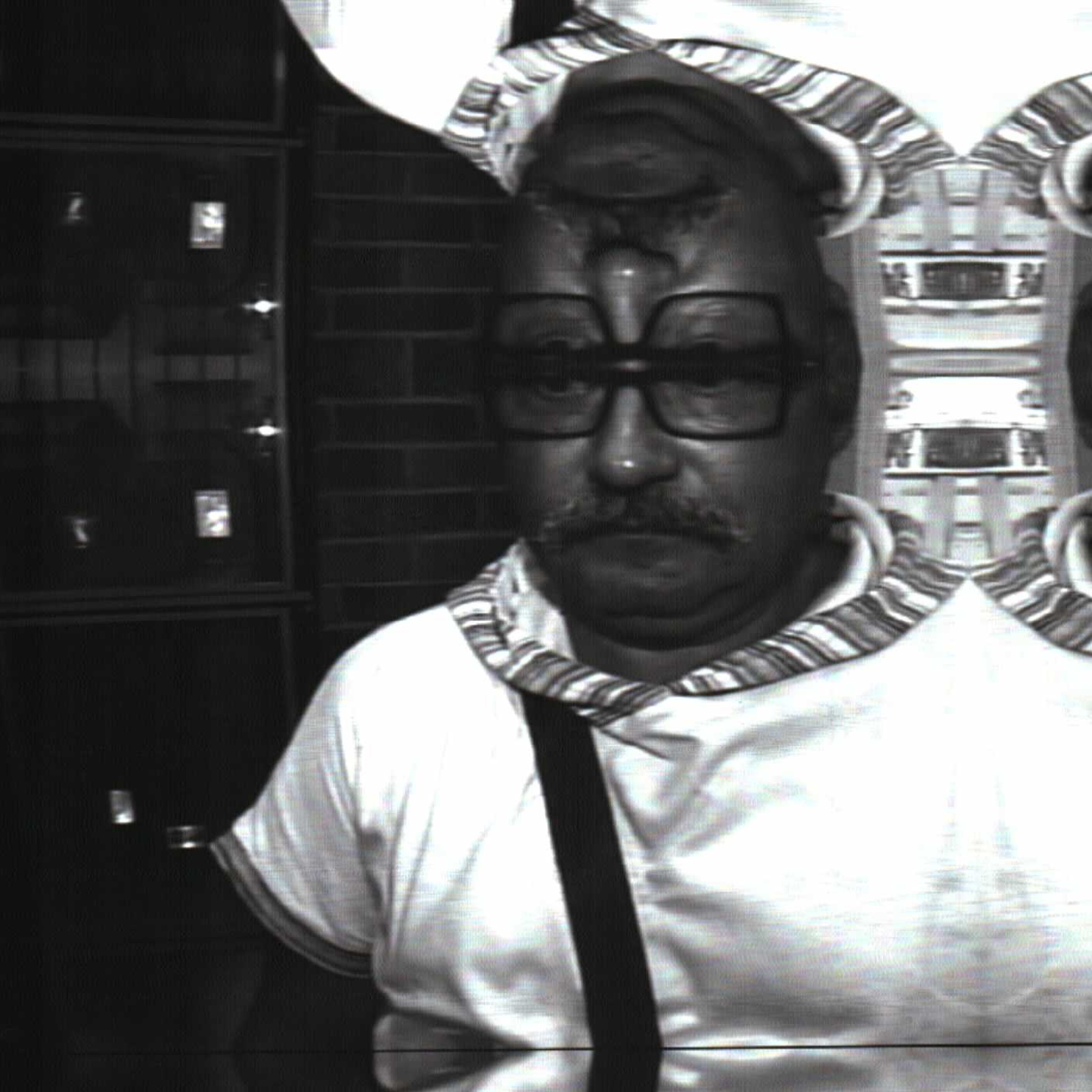 Fluxus Selfie Machine. Роман Ходырев — эзотериолог, художник, фотограф и музыкант. Санкт-Петербург, Рига