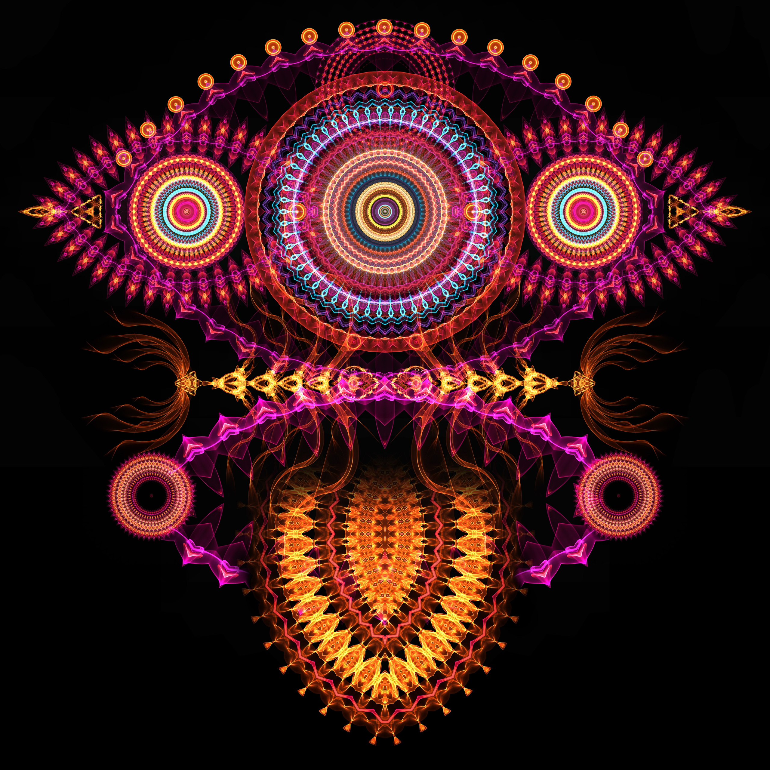 Традиционно львы-стражи располагаются парой по обеим сторонам входа в святилище.