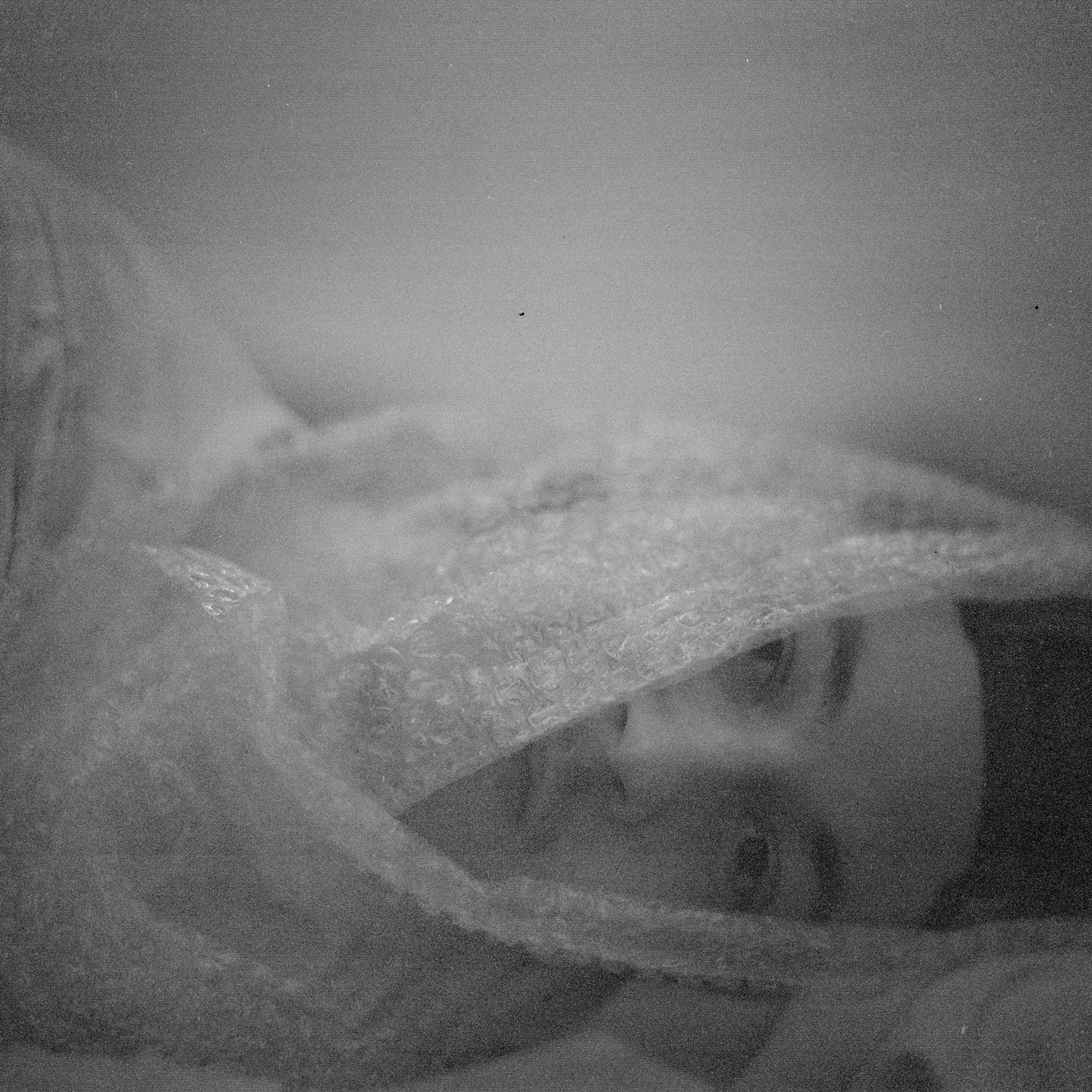 Хроно-камера «Буратино». Роман Ходырев — эзотериолог, художник, фотограф и музыкант. Санкт-Петербург, Рига