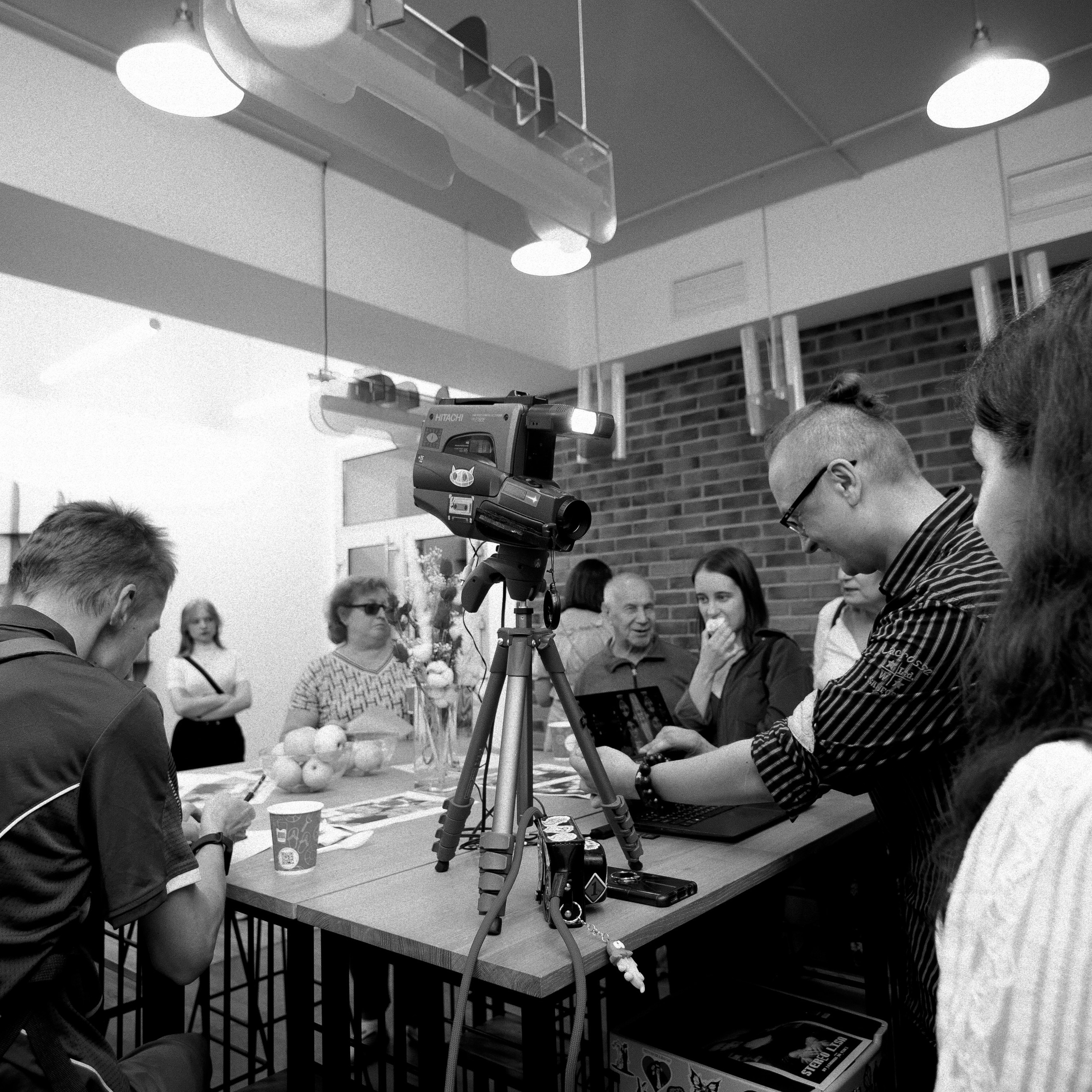 Fluxus Selfie Machine. Роман Ходырев — эзотериолог, художник, фотограф и музыкант. Санкт-Петербург, Рига