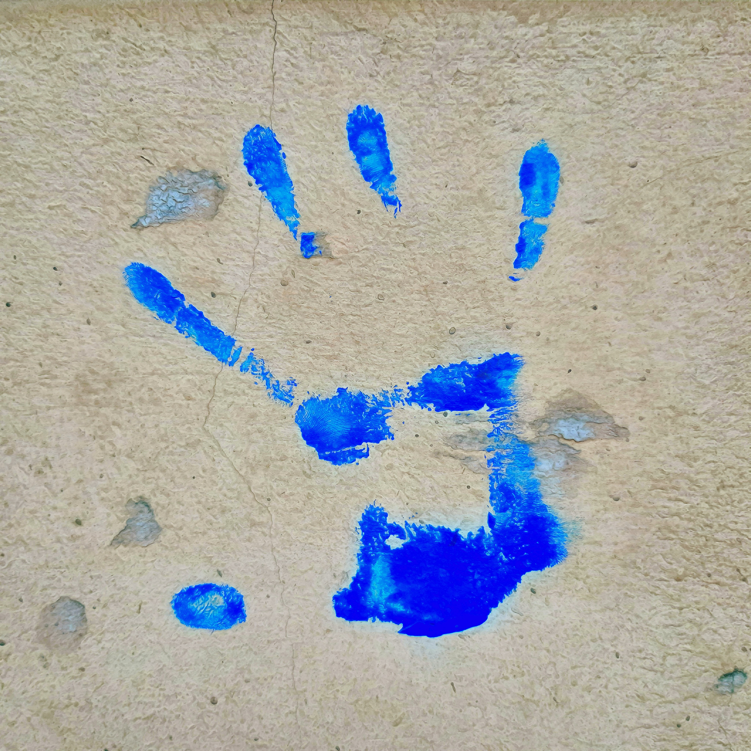 CheLOVEinik — décollage. Роман Ходырев — эзотериолог, художник, фотограф и музыкант. Санкт-Петербург, Рига