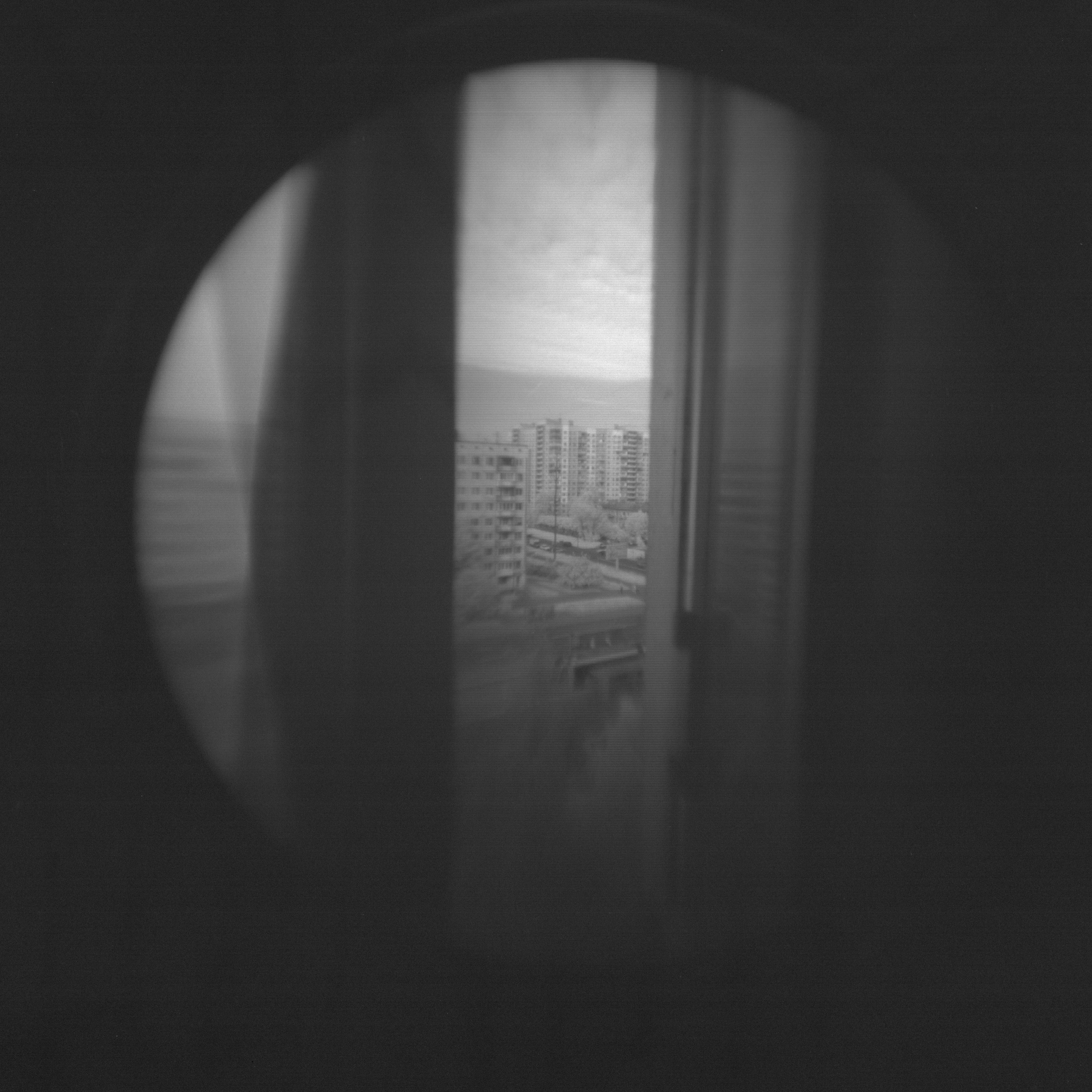 Хроно-камера «Буратино». Роман Ходырев — эзотериолог, художник, фотограф и музыкант. Санкт-Петербург, Рига