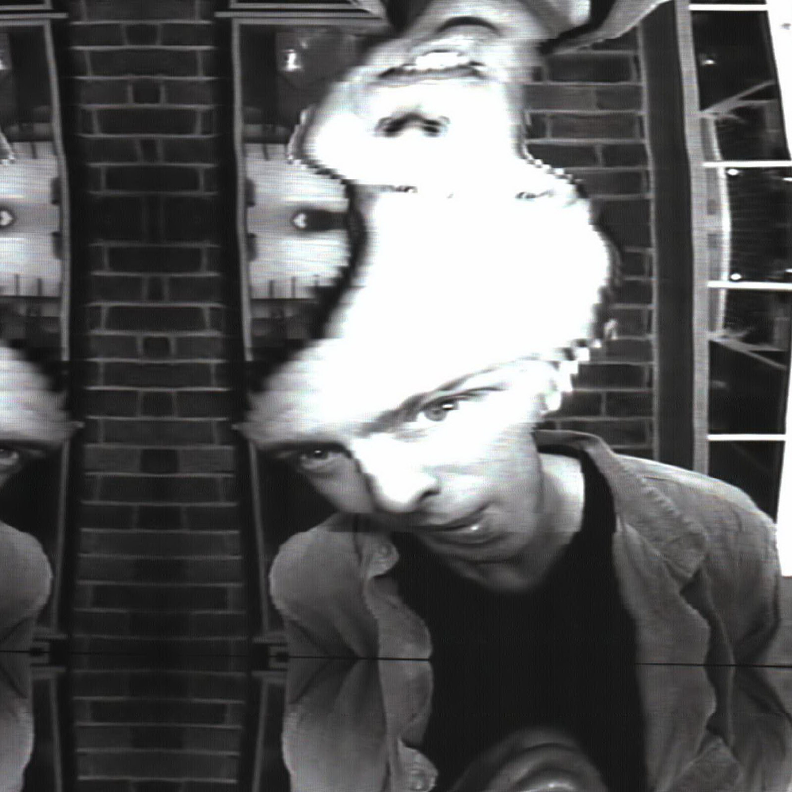 Fluxus Selfie Machine. Роман Ходырев — эзотериолог, художник, фотограф и музыкант. Санкт-Петербург, Рига