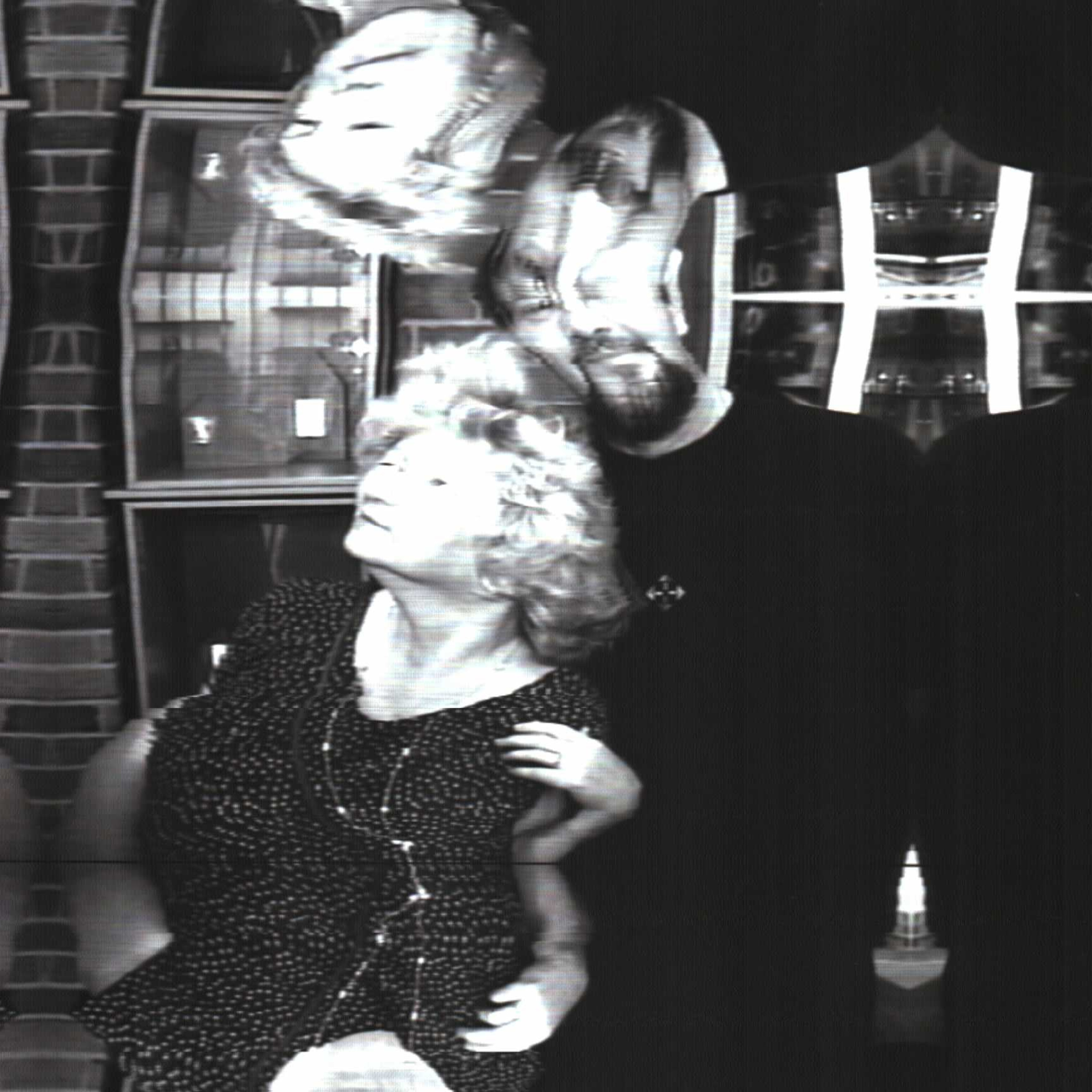 Fluxus Selfie Machine. Роман Ходырев — эзотериолог, художник, фотограф и музыкант. Санкт-Петербург, Рига