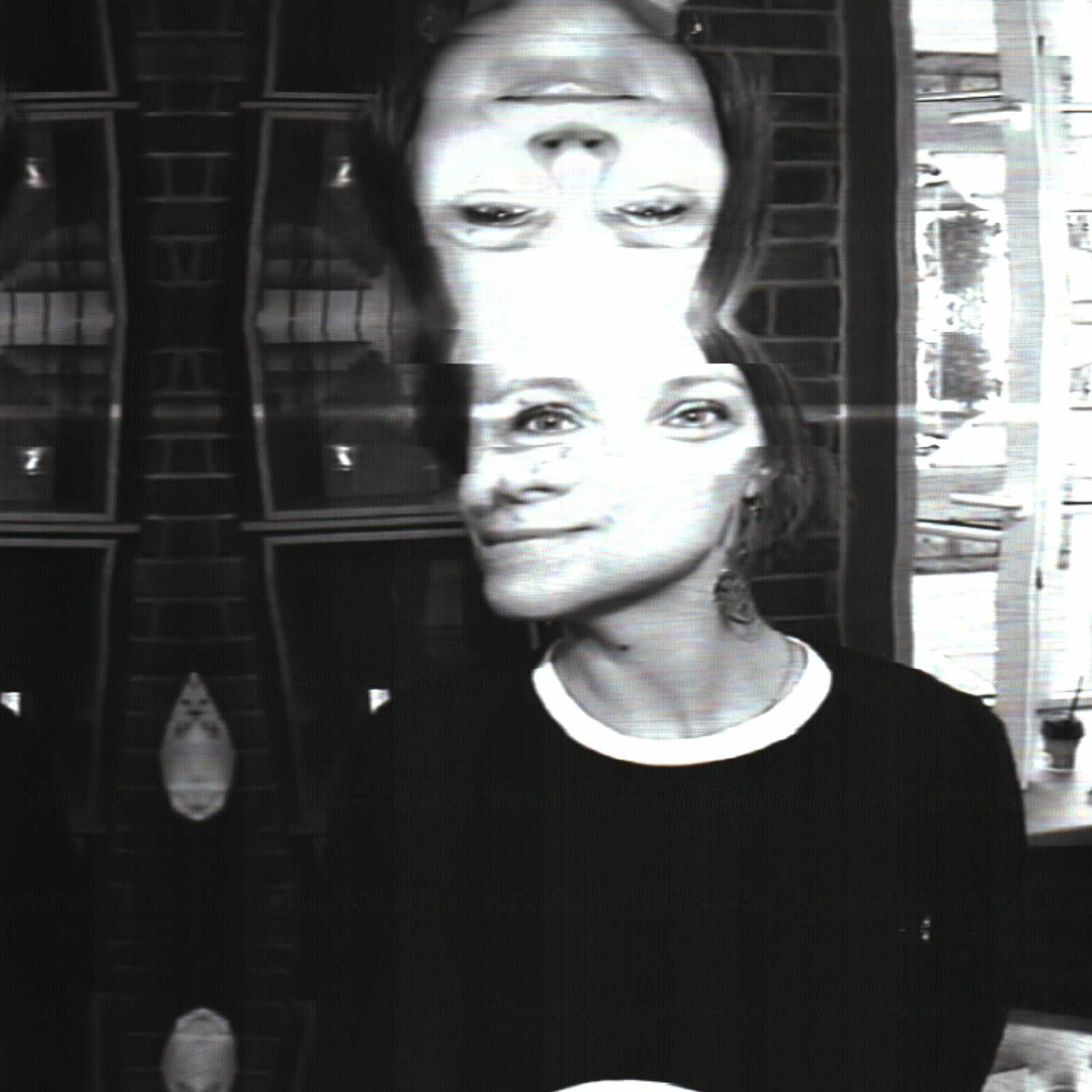 Fluxus Selfie Machine. Роман Ходырев — эзотериолог, художник, фотограф и музыкант. Санкт-Петербург, Рига