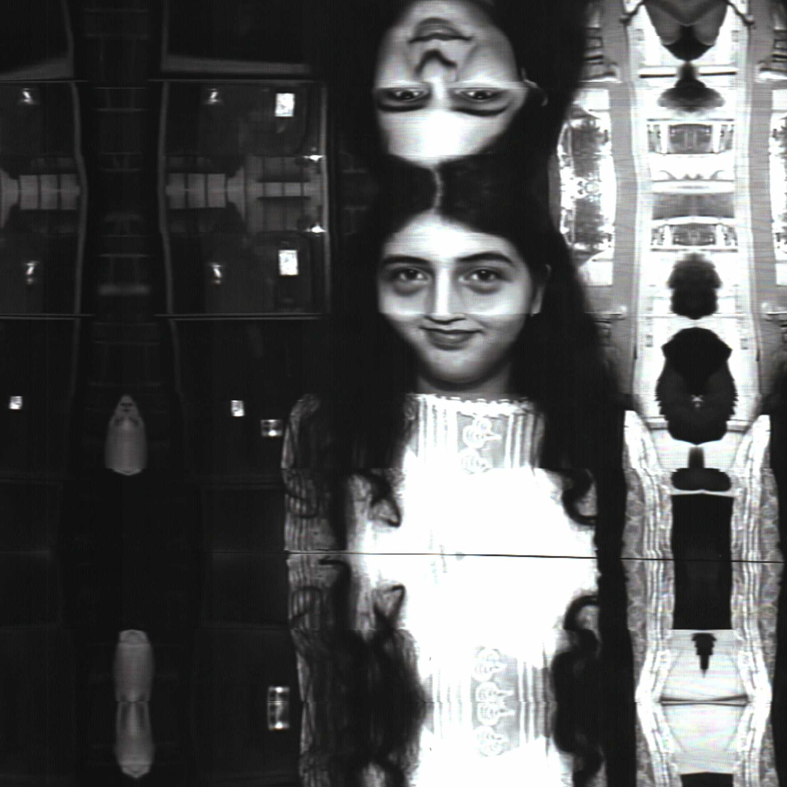 Fluxus Selfie Machine. Роман Ходырев — эзотериолог, художник, фотограф и музыкант. Санкт-Петербург, Рига