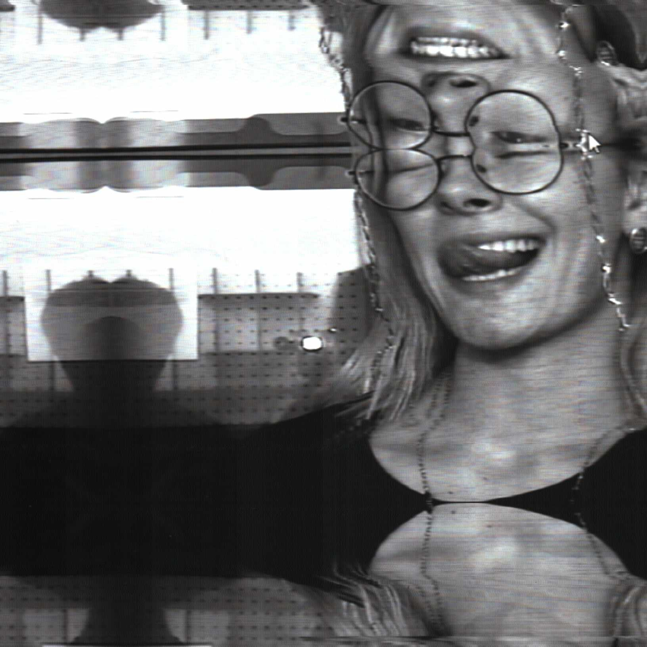 Fluxus Selfie Machine. Роман Ходырев — эзотериолог, художник, фотограф и музыкант. Санкт-Петербург, Рига