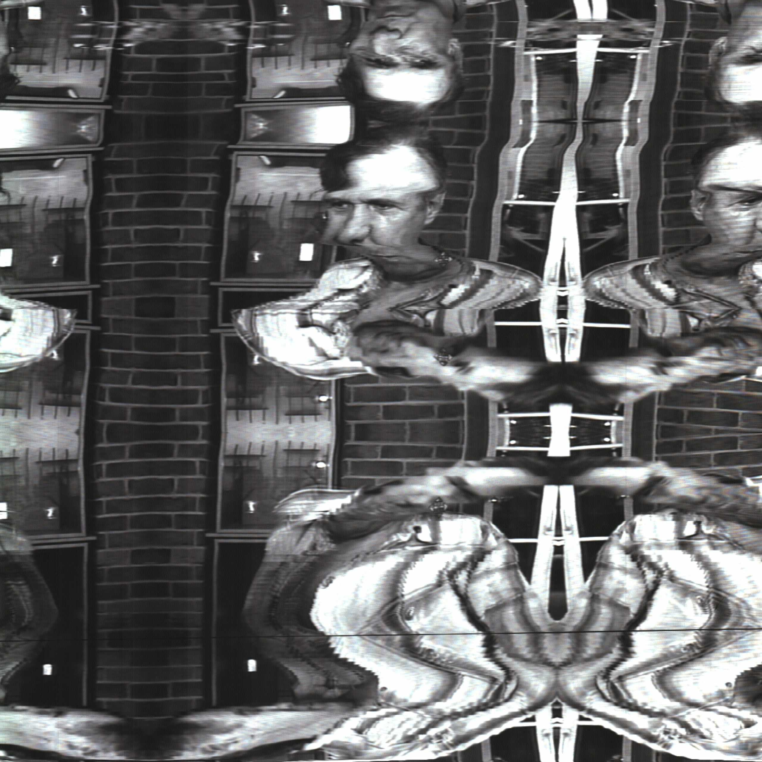 Fluxus Selfie Machine. Роман Ходырев — эзотериолог, художник, фотограф и музыкант. Санкт-Петербург, Рига