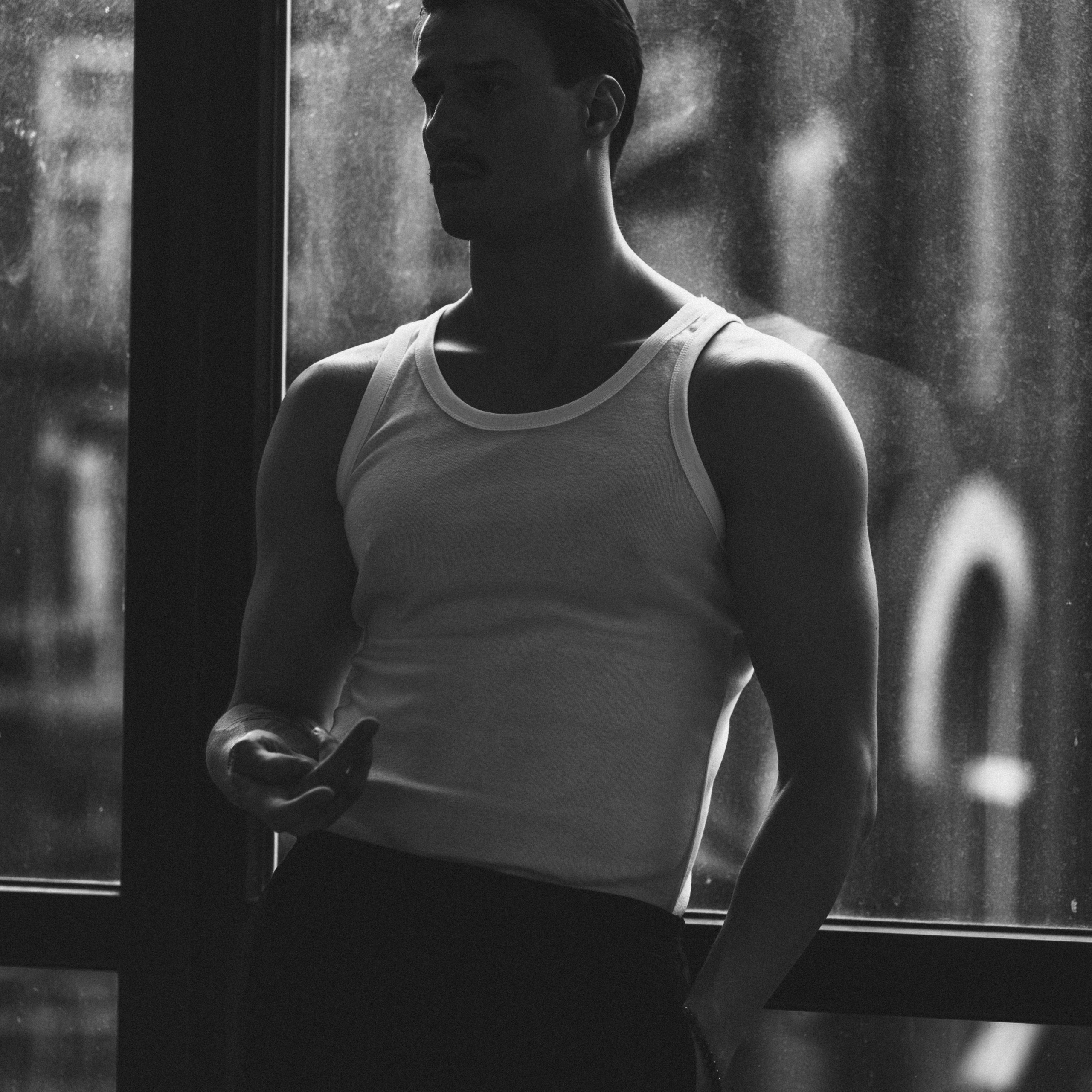 Актер Марк Вдовин