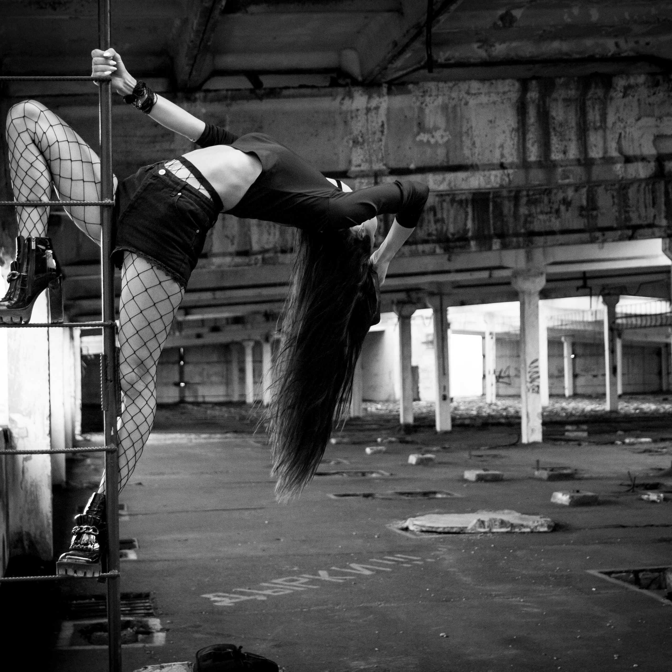 Катрин (заброшка в высотке). Творческая студия АЛНИфото