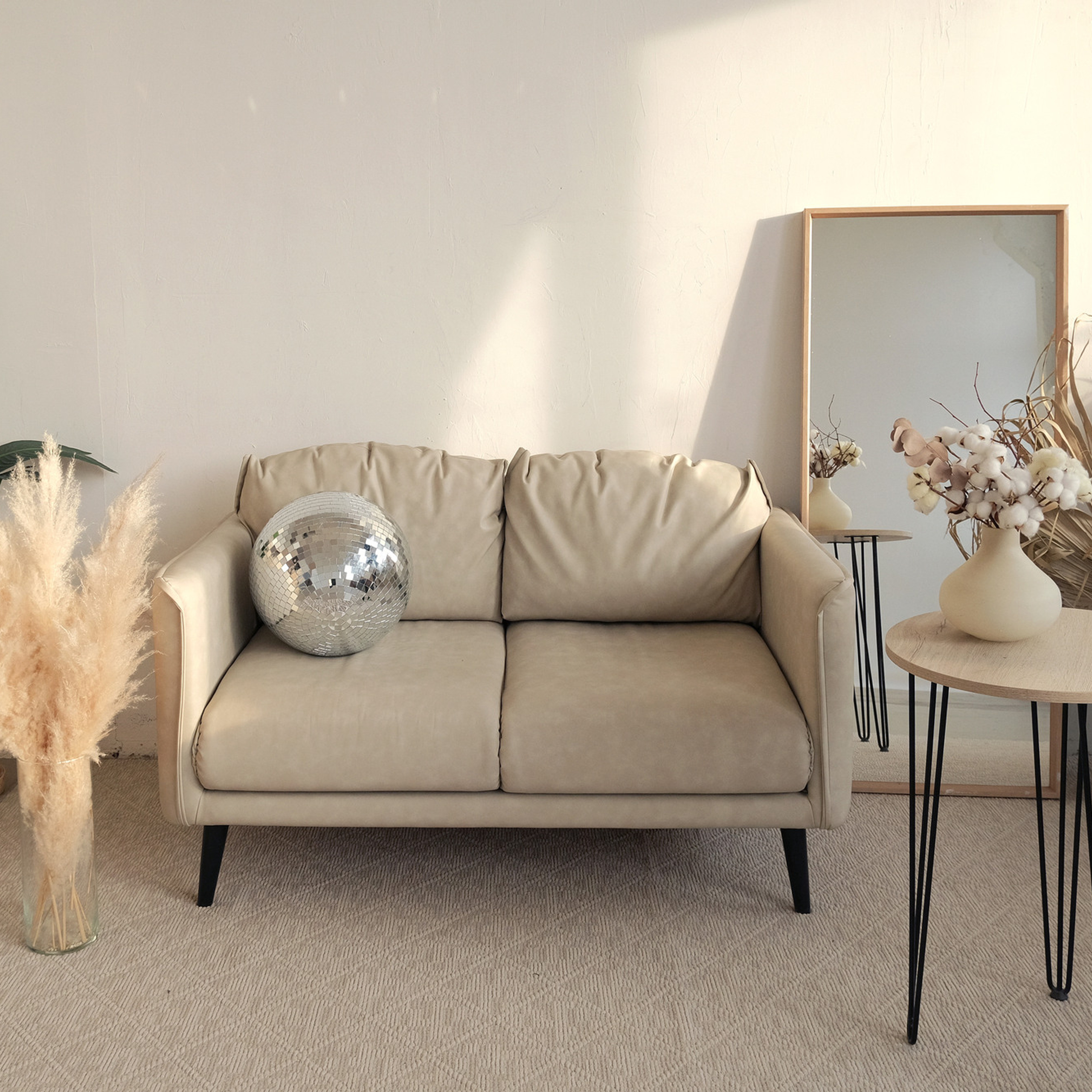 MOLOKO, зал ДЗЕН