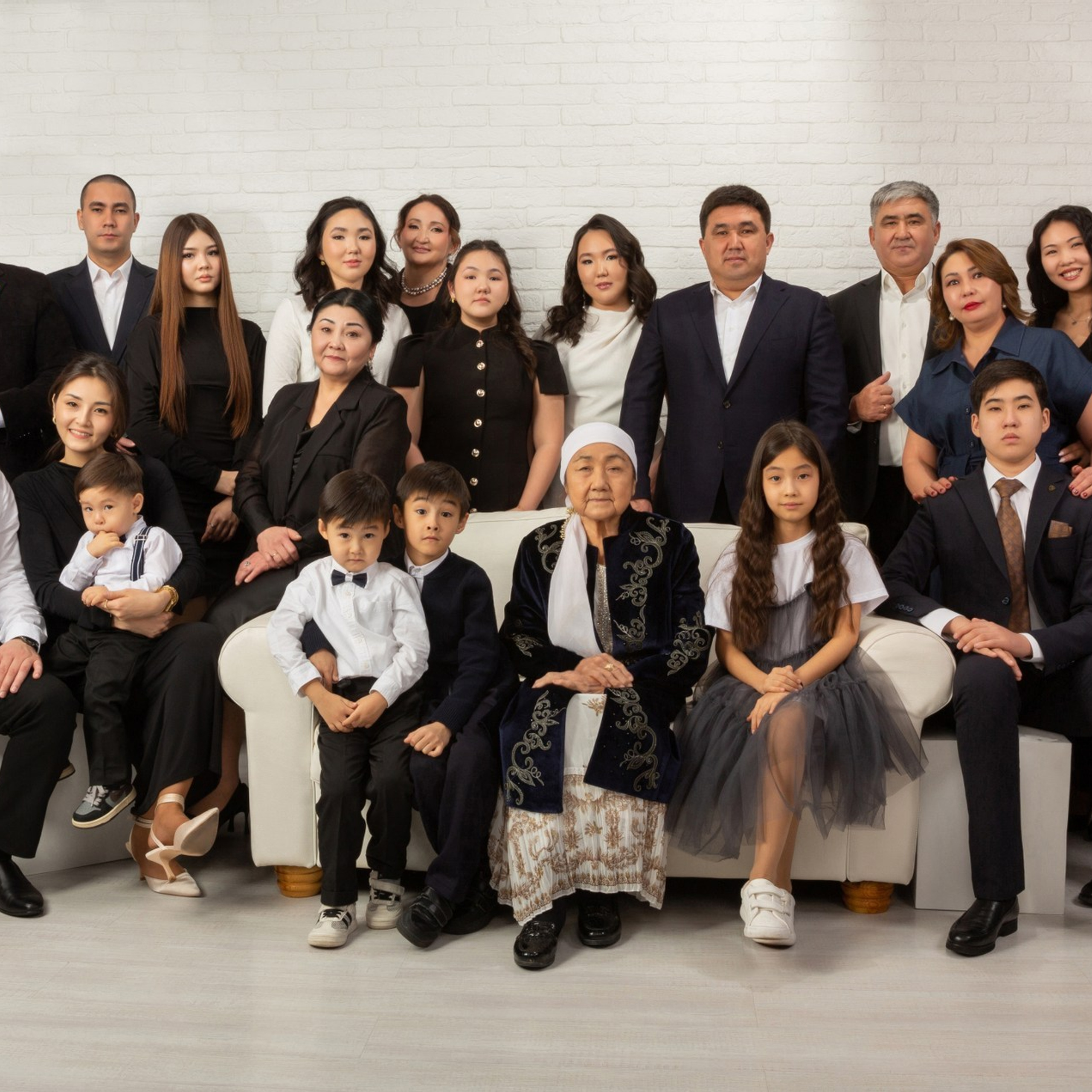 75летие. Большая семейная фотосессия