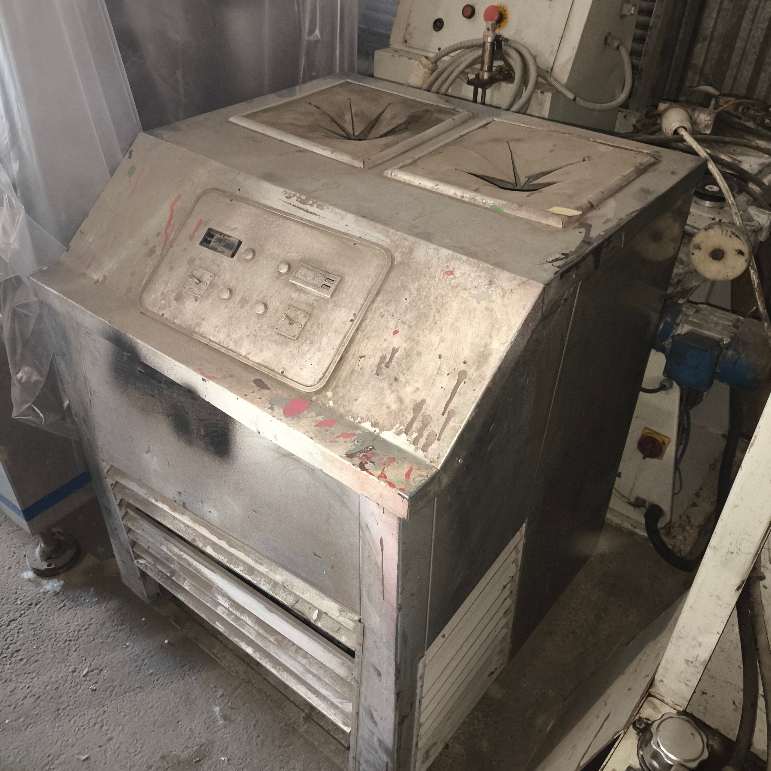 Холодильник для экструдера тиокола