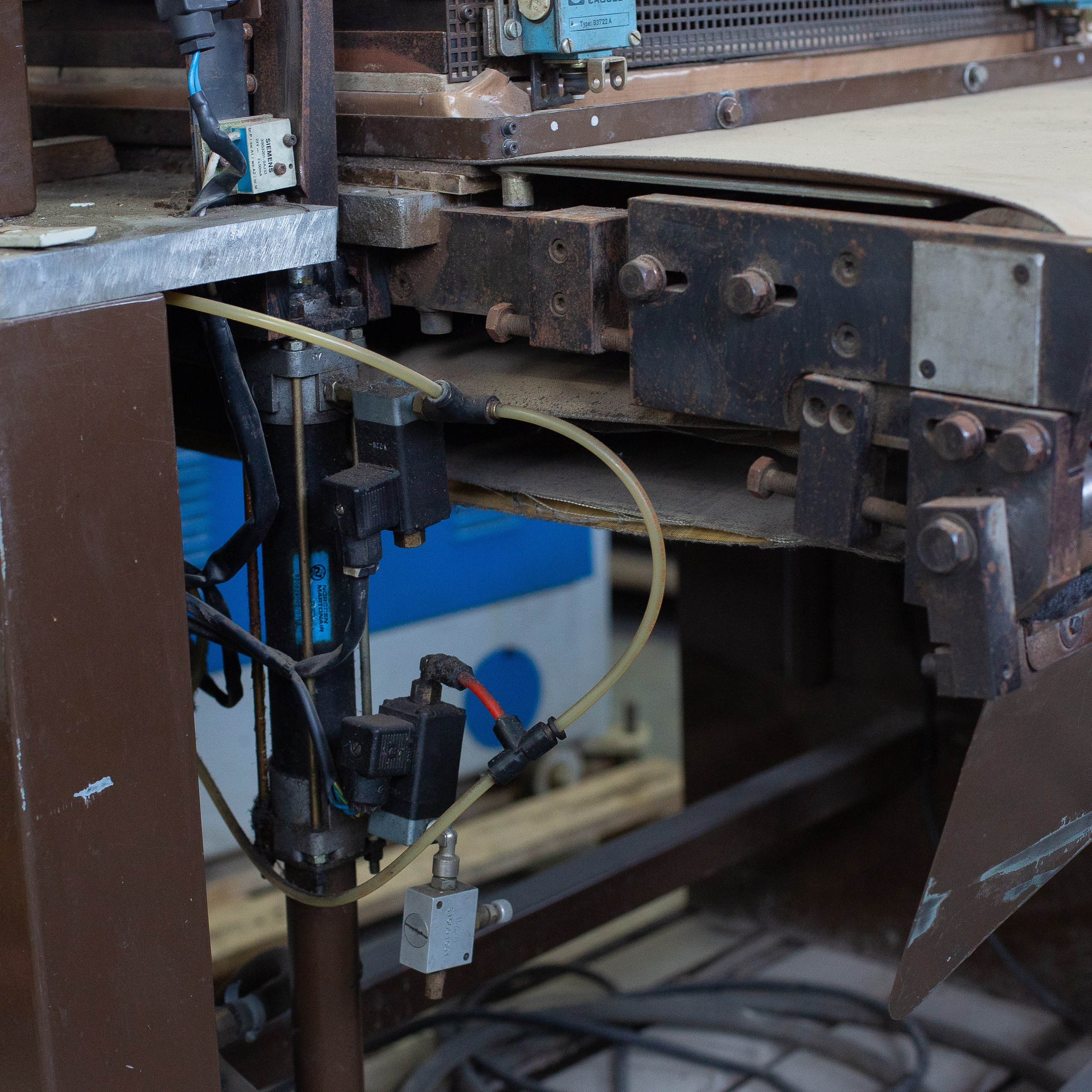 Станок-пресс для дублирования кожи, деталей верха Bima b135.1