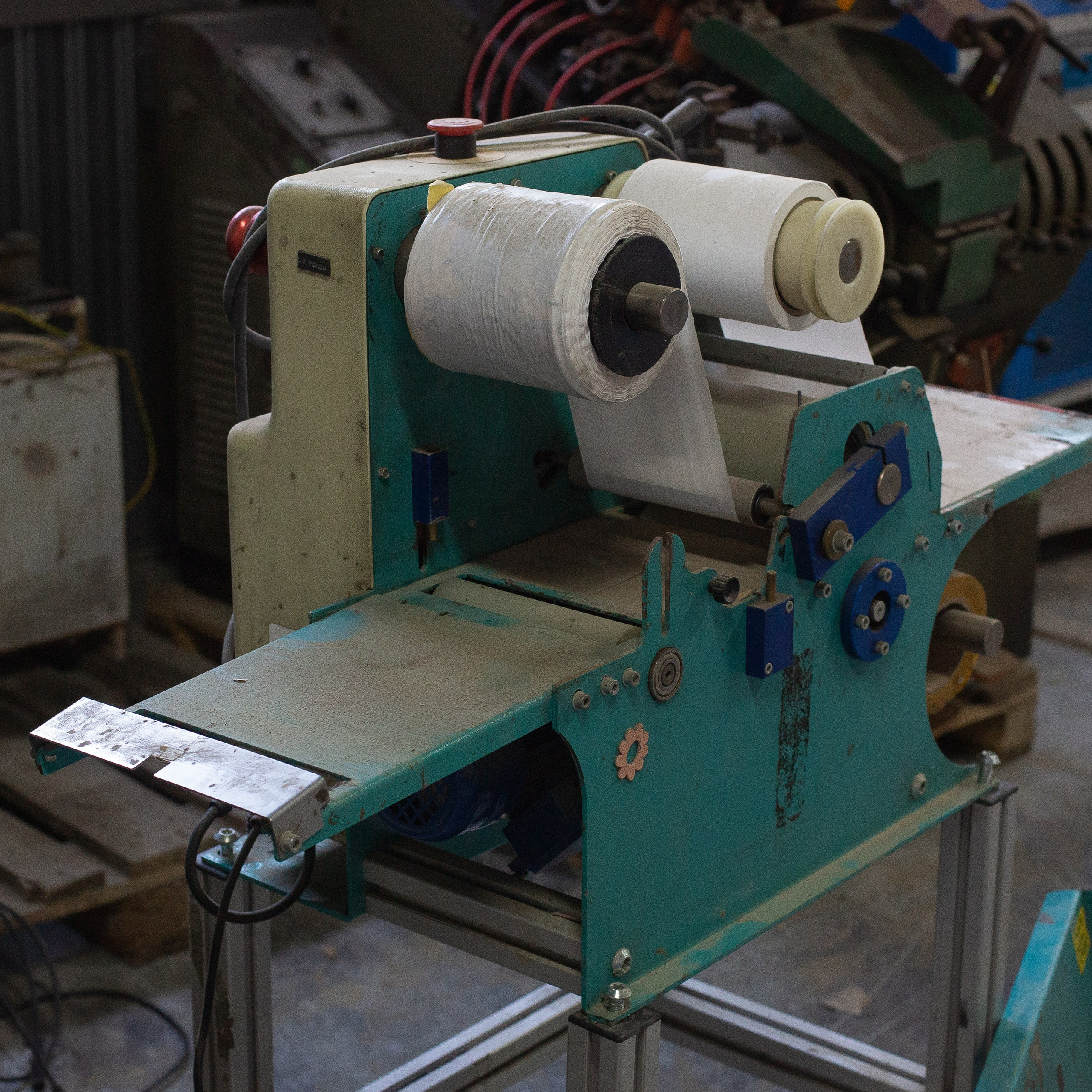 Машина нанесения клея на стельки Kyotex KYO 100