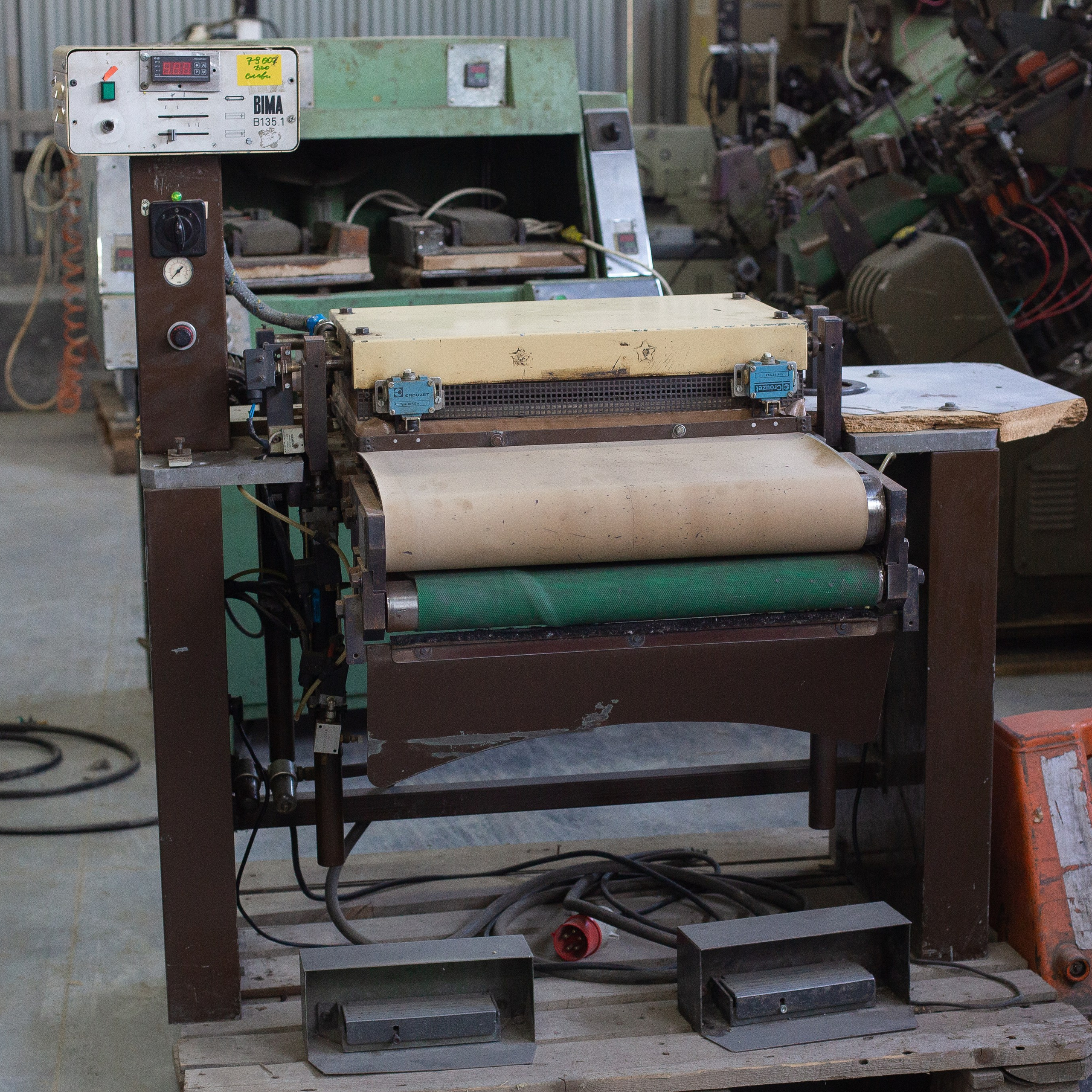 Станок-пресс для дублирования кожи, деталей верха Bima b135.1