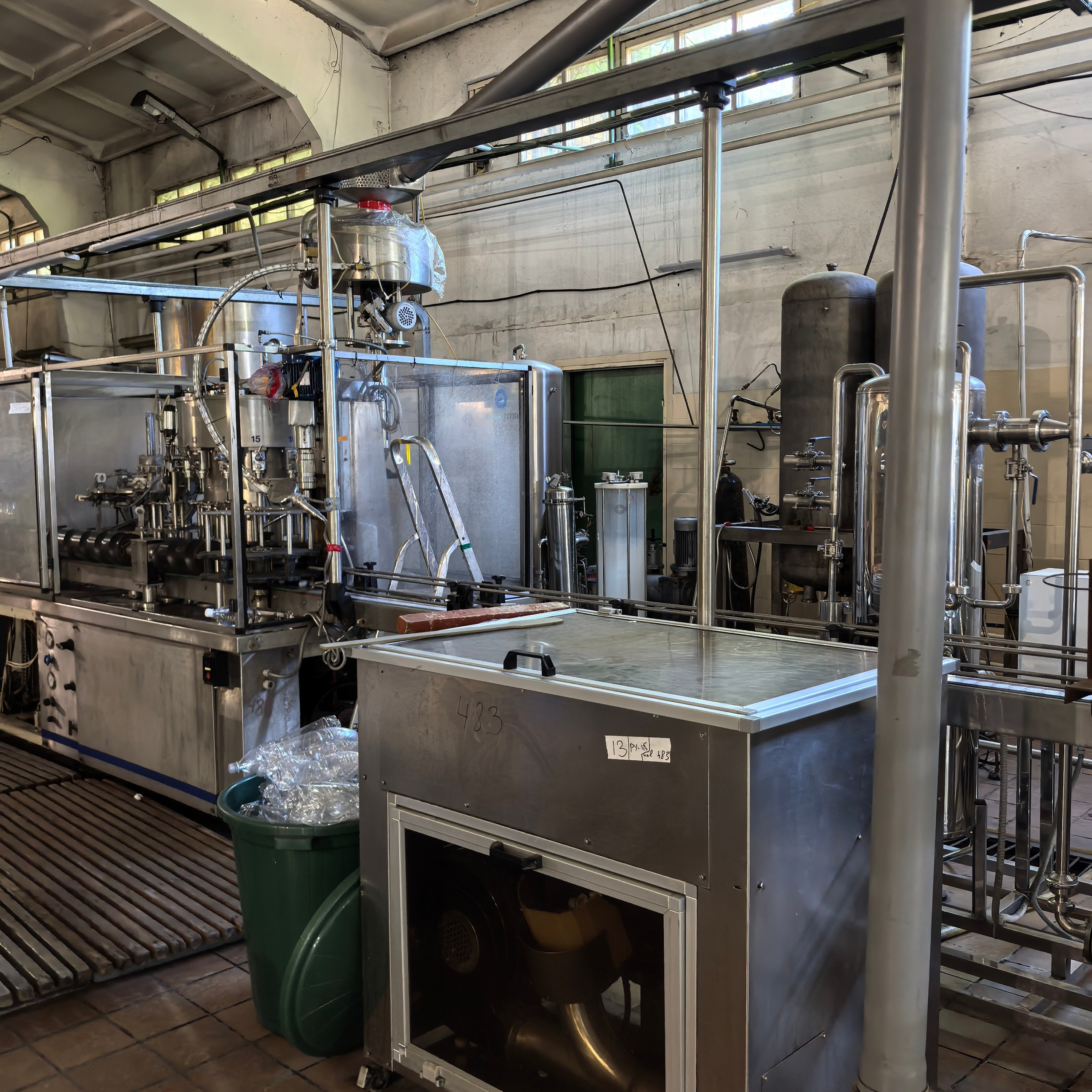 Комплект для подачи пробок