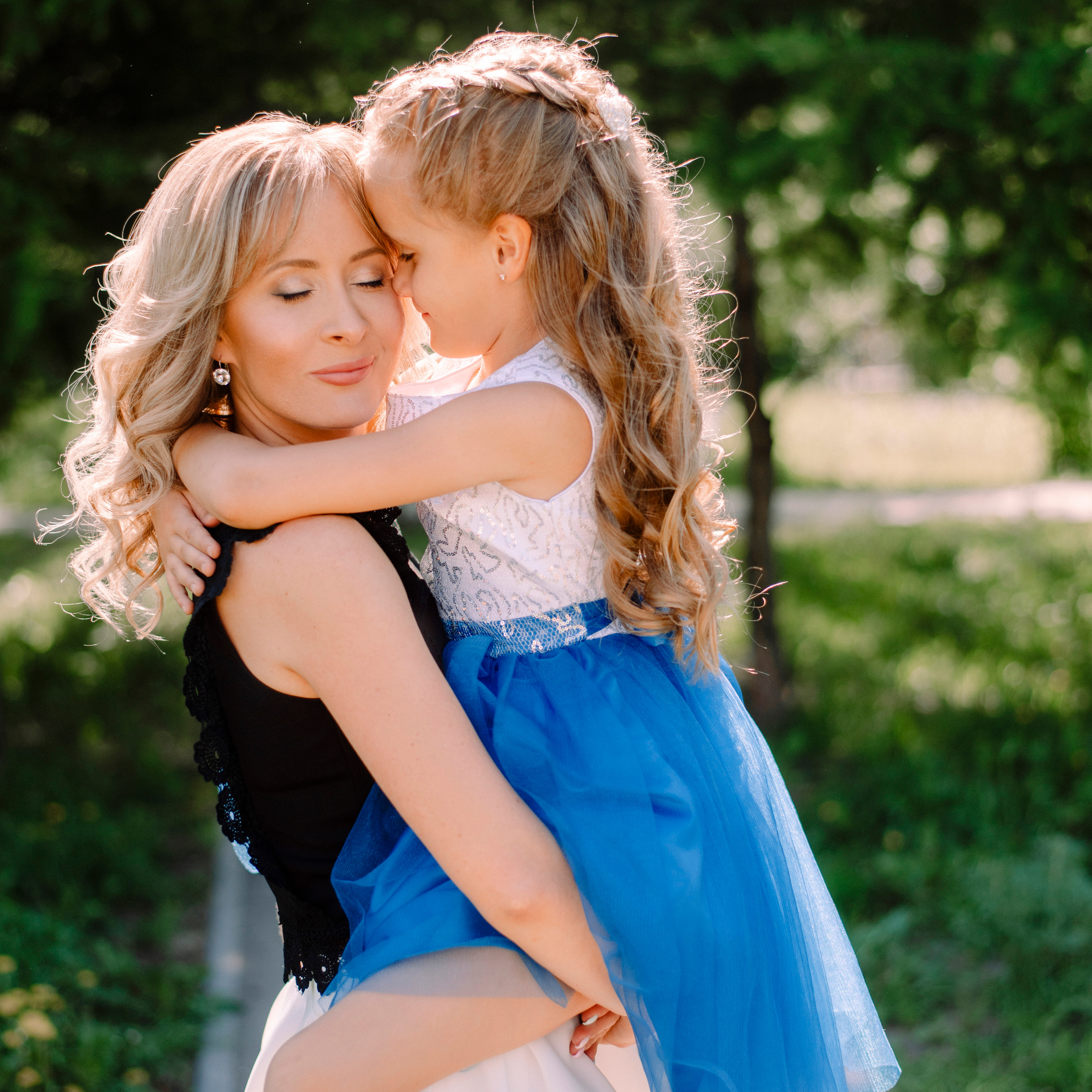 как Настя на выпускной в садик шла